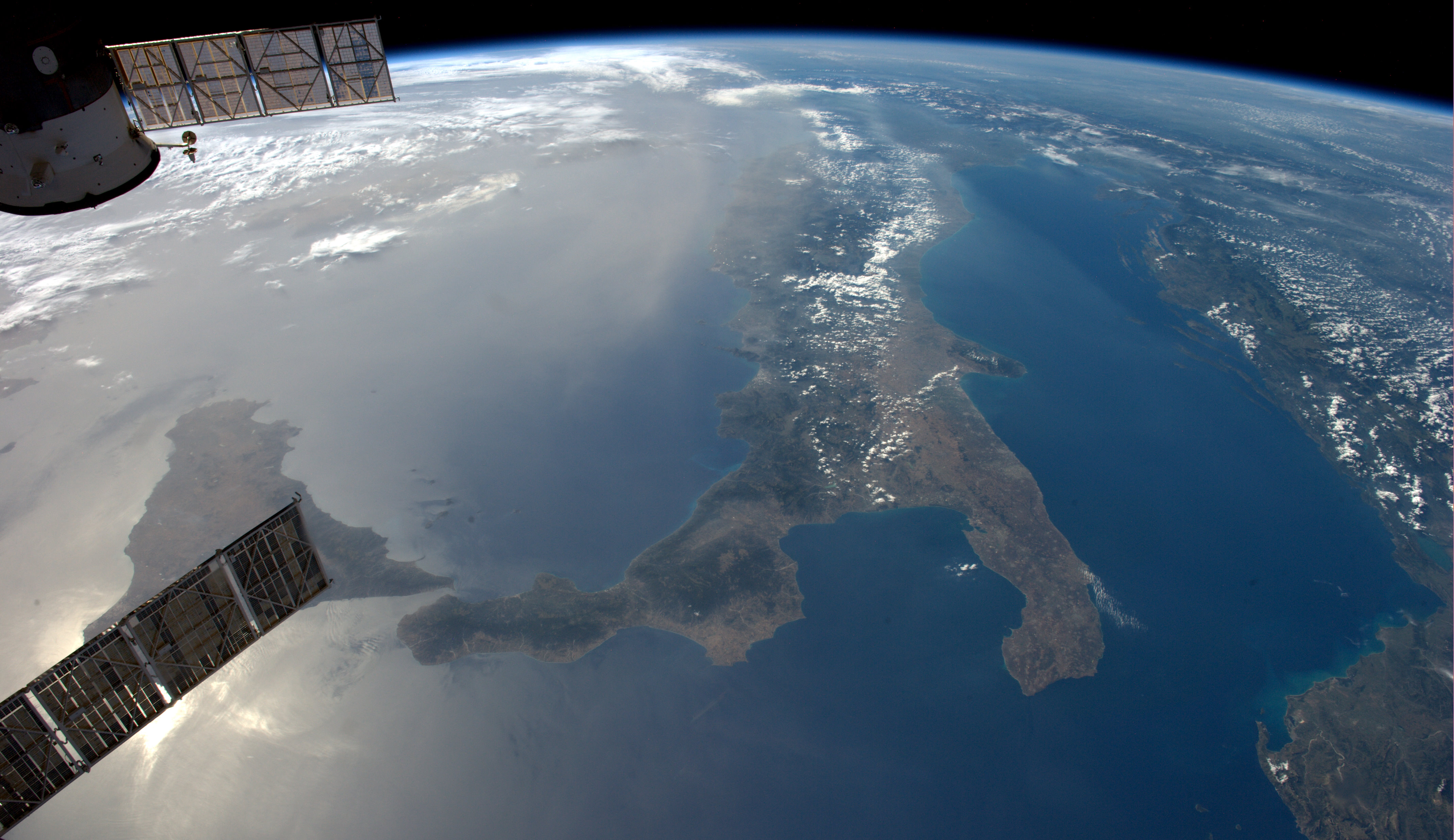 Apennine Peninsula Cloud From Space Italy Mediterranean Orbital Station Sicily 4273x2470