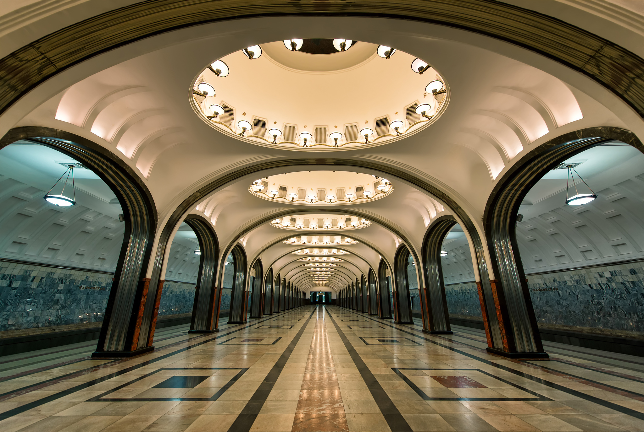 Metro Moscow Railroad Station Subway Tunnel Underground 2048x1376