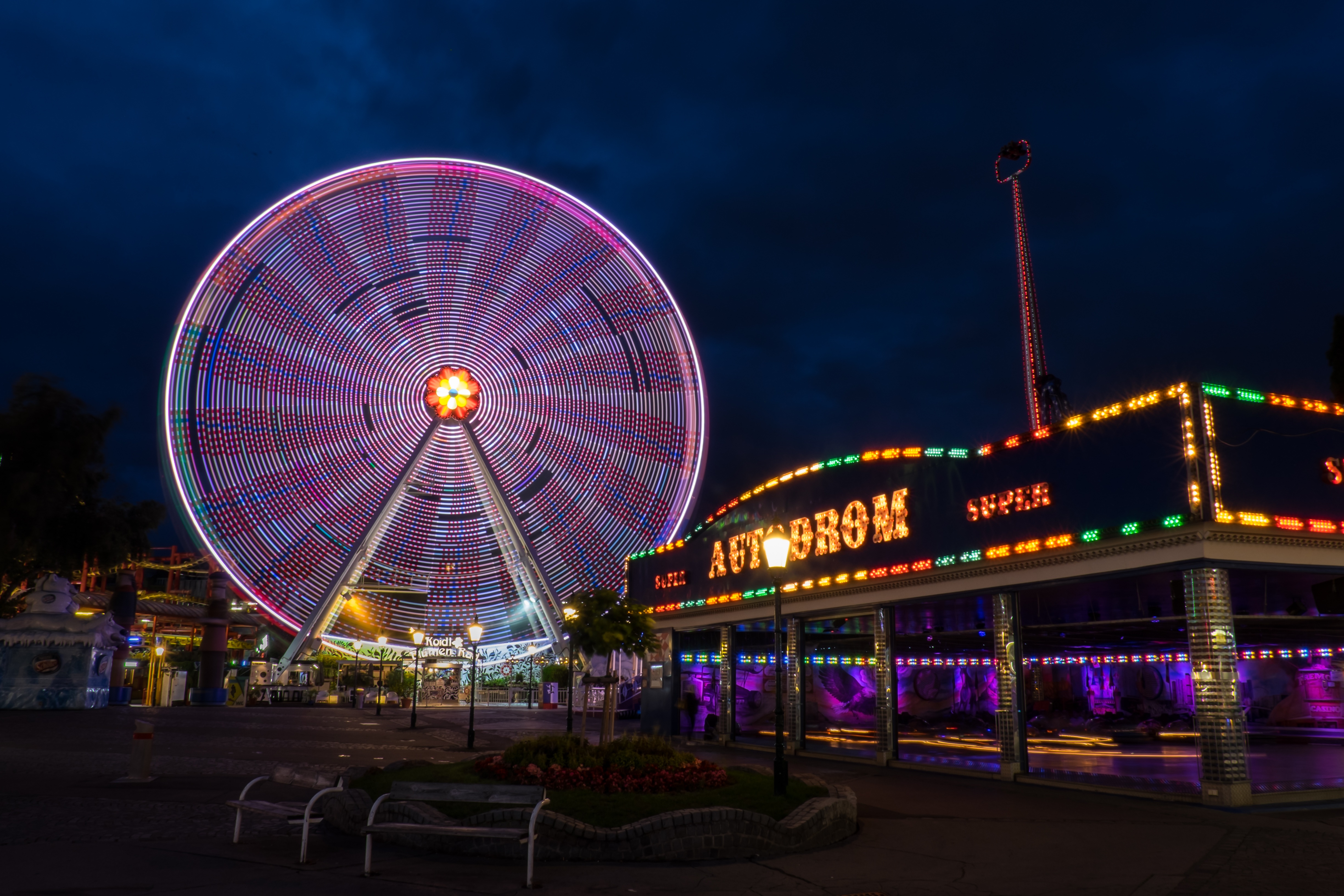 Colorful Colors Ferris Wheel Light Man Made Night Time Lapse 4896x3264