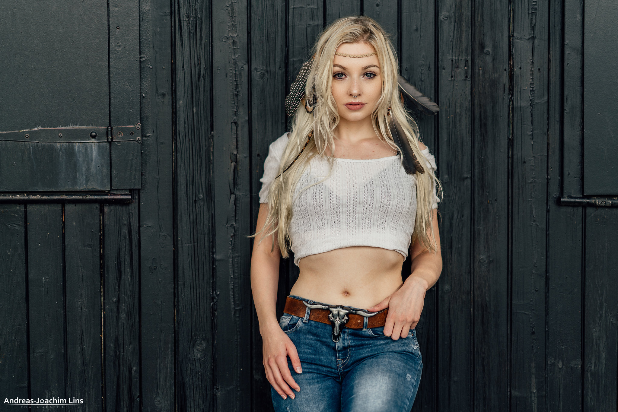 Women Model Blonde Loba Looking At Viewer Feathers White Tops Belt Jeans Portrait Frontal View Outdo 2048x1366