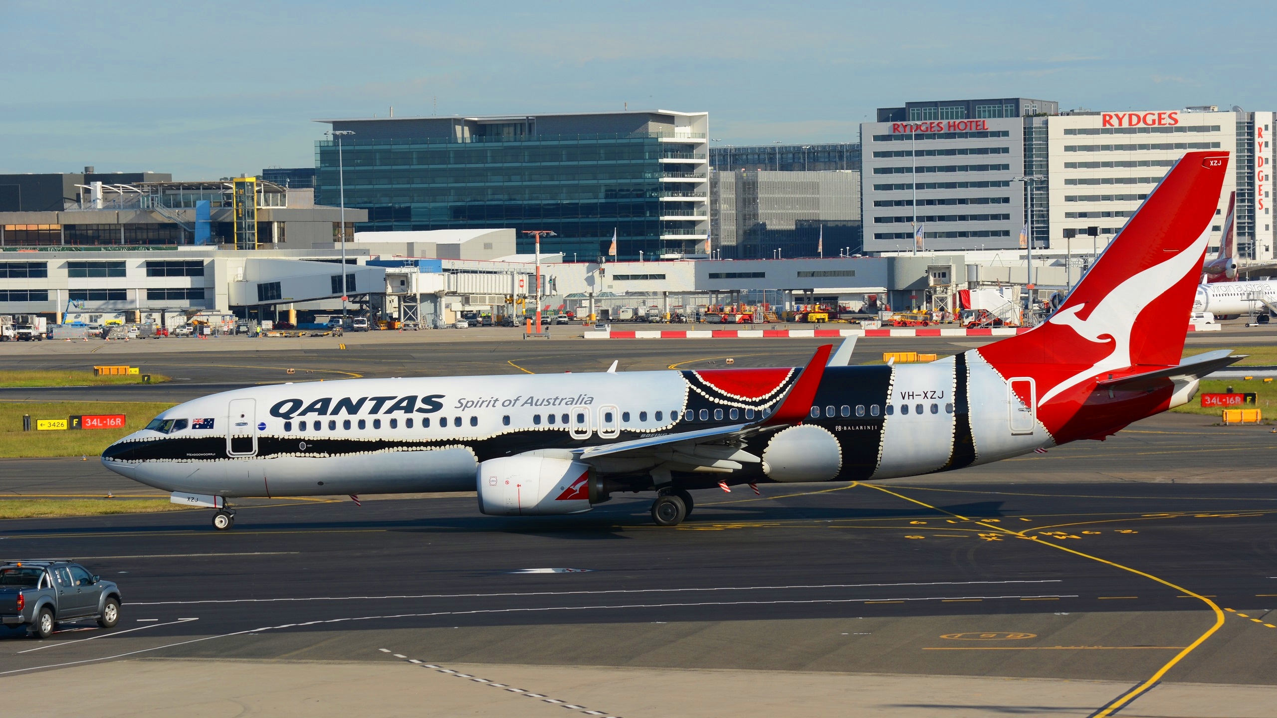 Aircraft Airplane Airport Australia Boeing Boeing 737 Qantas Sydney 2560x1440