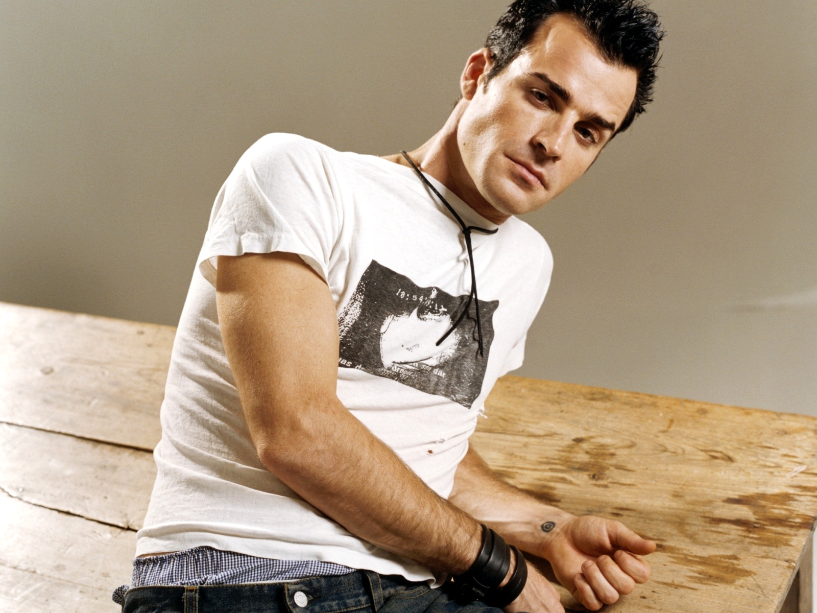 Actor Celebrity Justin Theroux 1600x1200