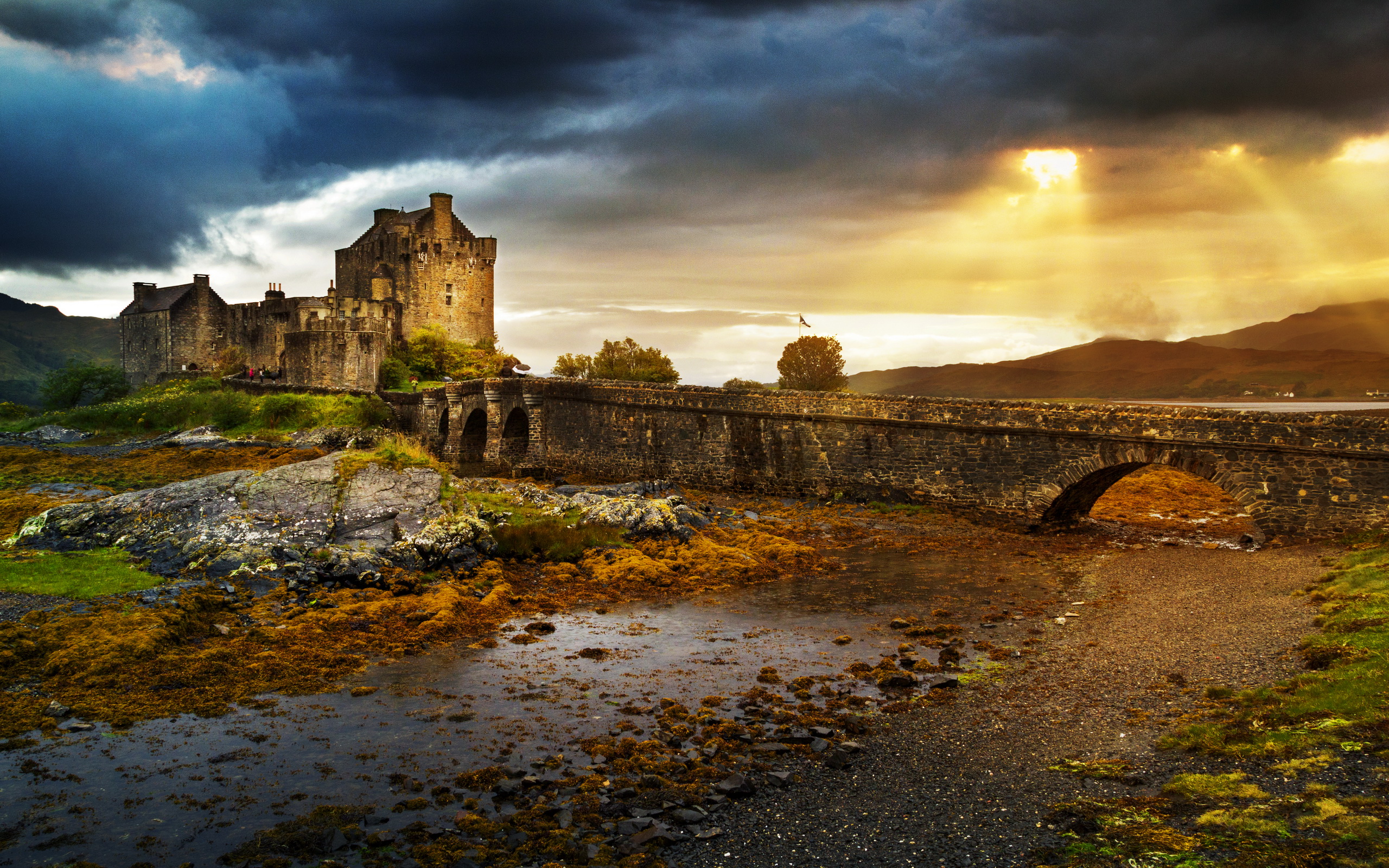 Man Made Eilean Donan Castle 2560x1600