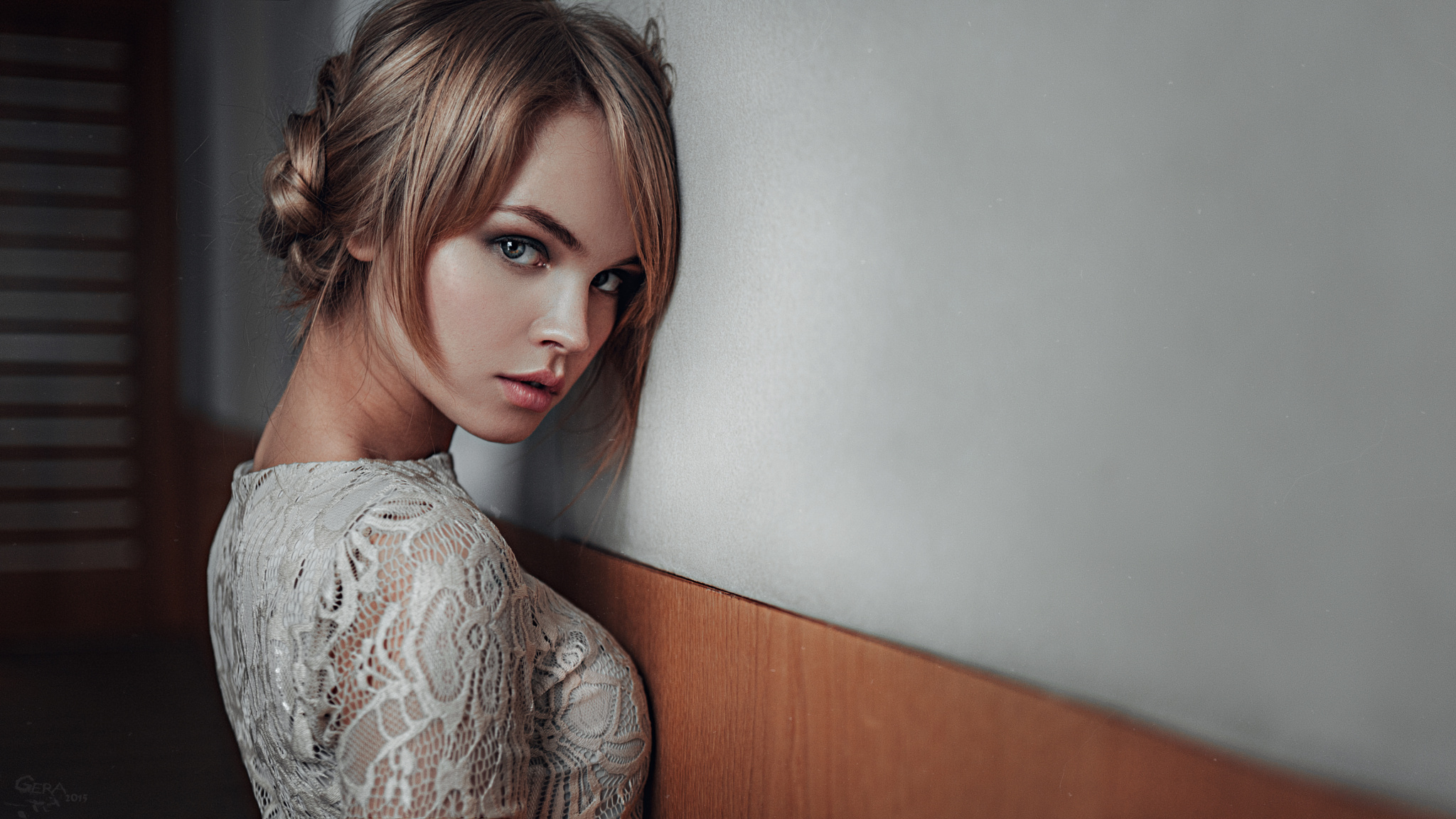 Anastasiya Scheglova Brunette Green Eyes Model Woman 2048x1152
