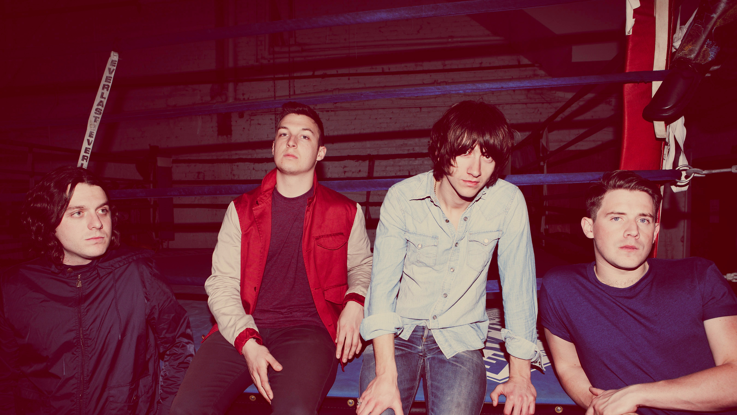 Arctic Monkeys English Rock Band 2560x1440