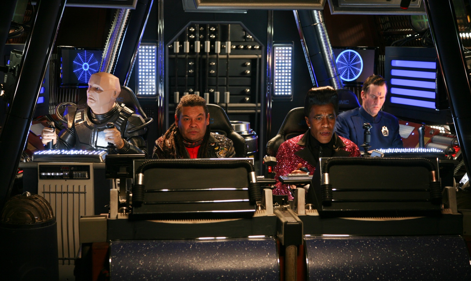 Cast Red Dwarf Tv Show 1600x956