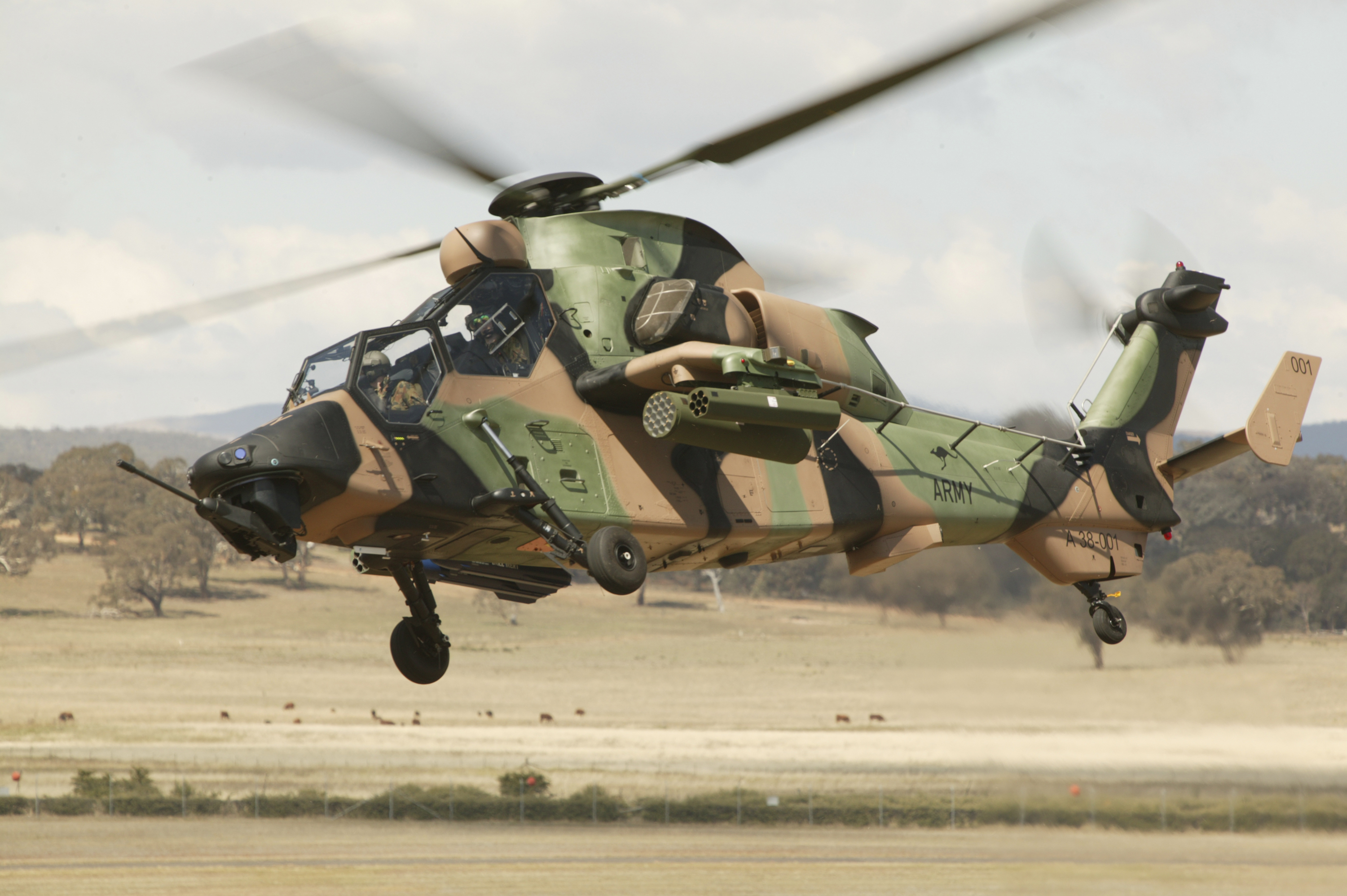 Attack Helicopter Eurocopter Tiger Helicopter 3000x1996