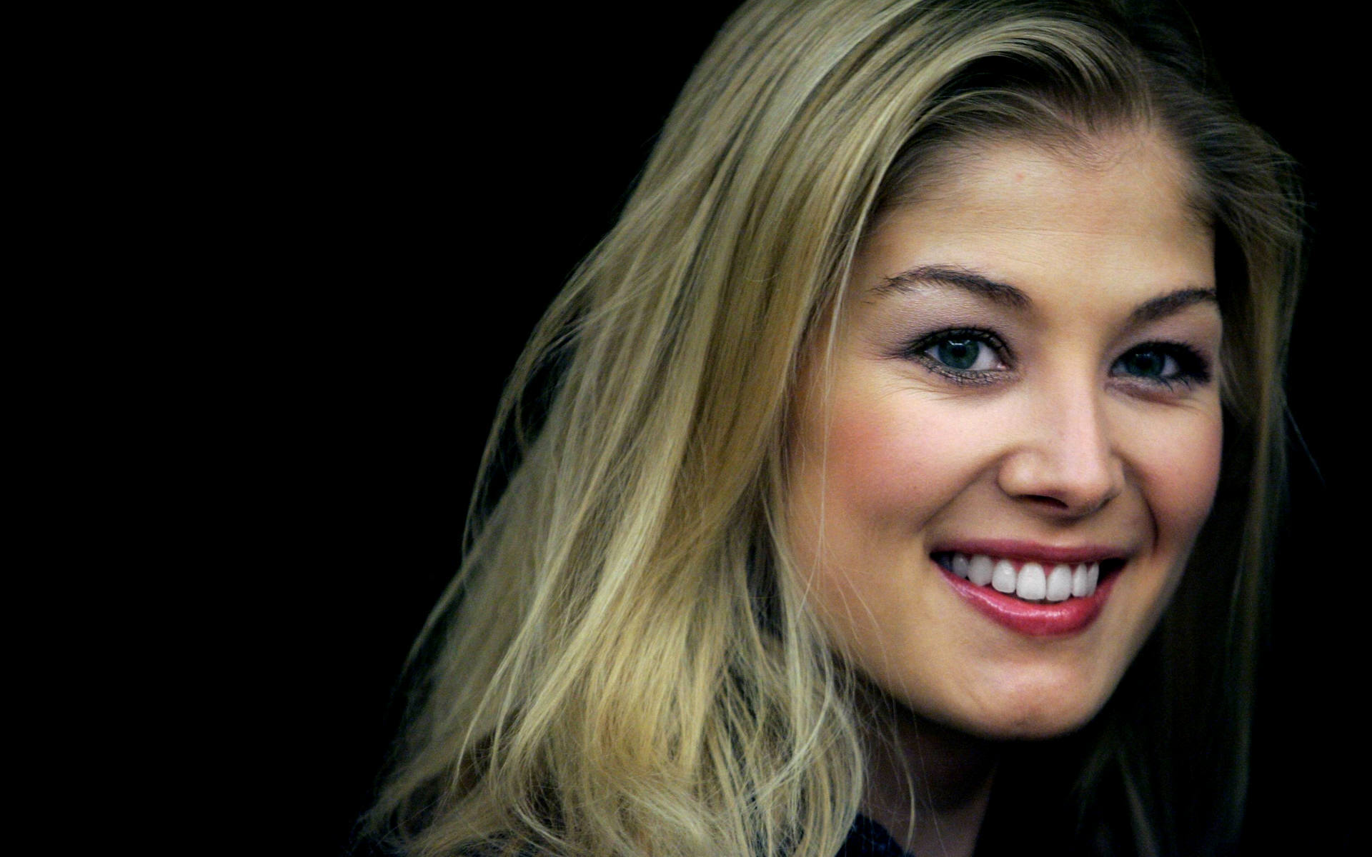 Rosamund Pike 1920x1200