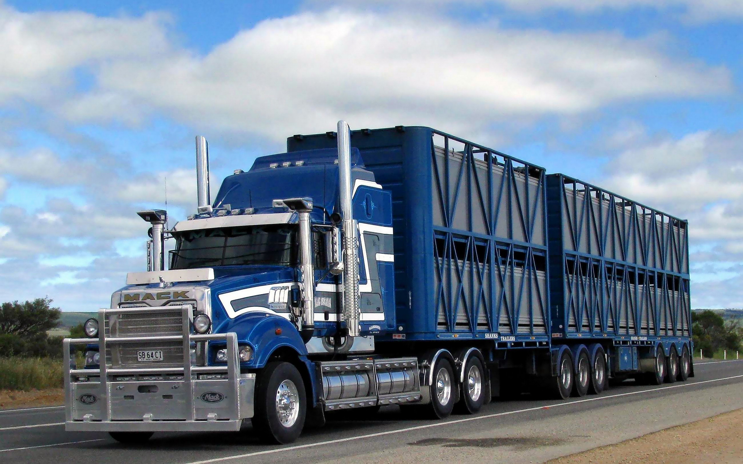 Vehicles Mack Trucks 2560x1600