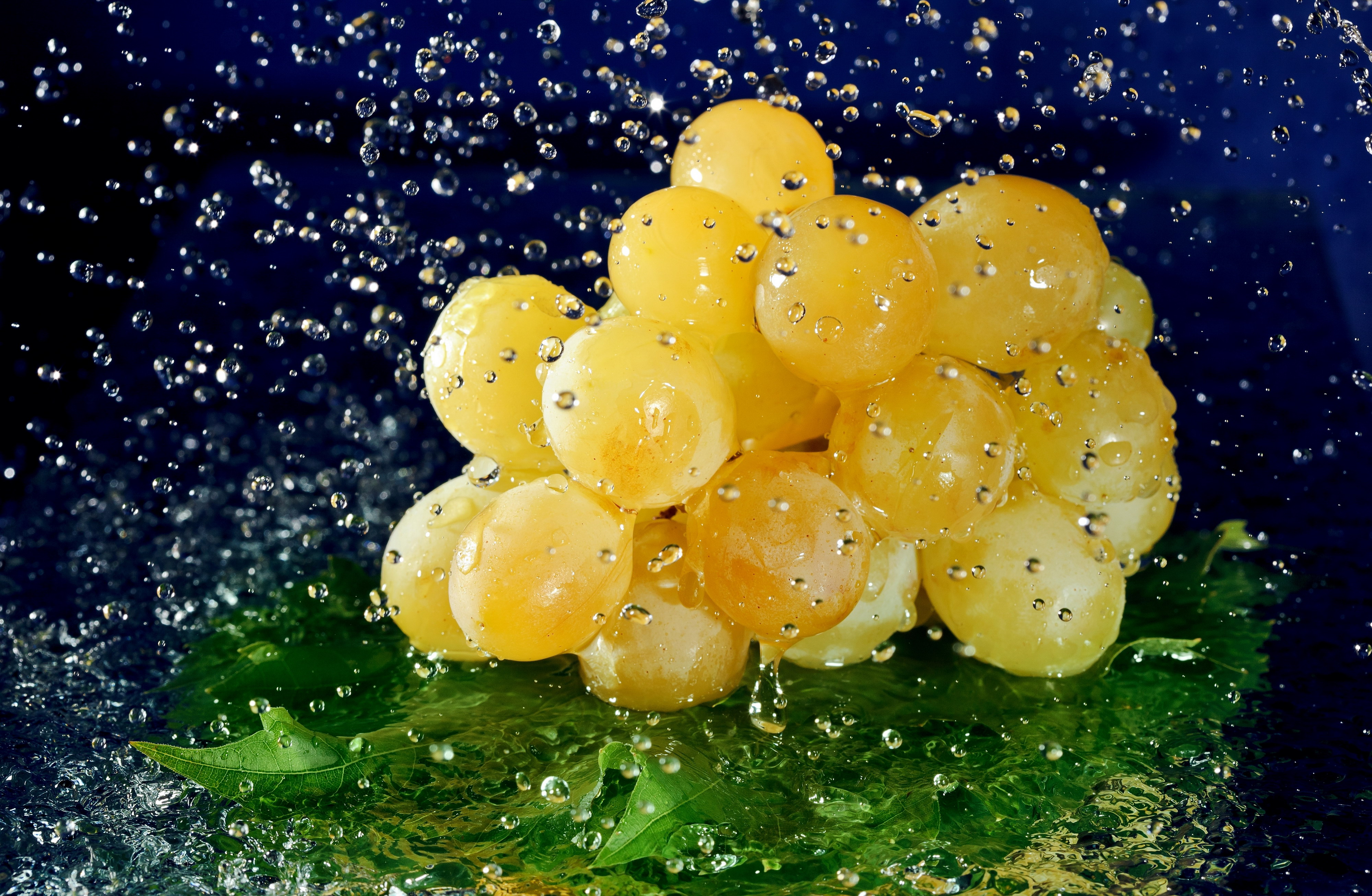 Food Grapes 4000x2612