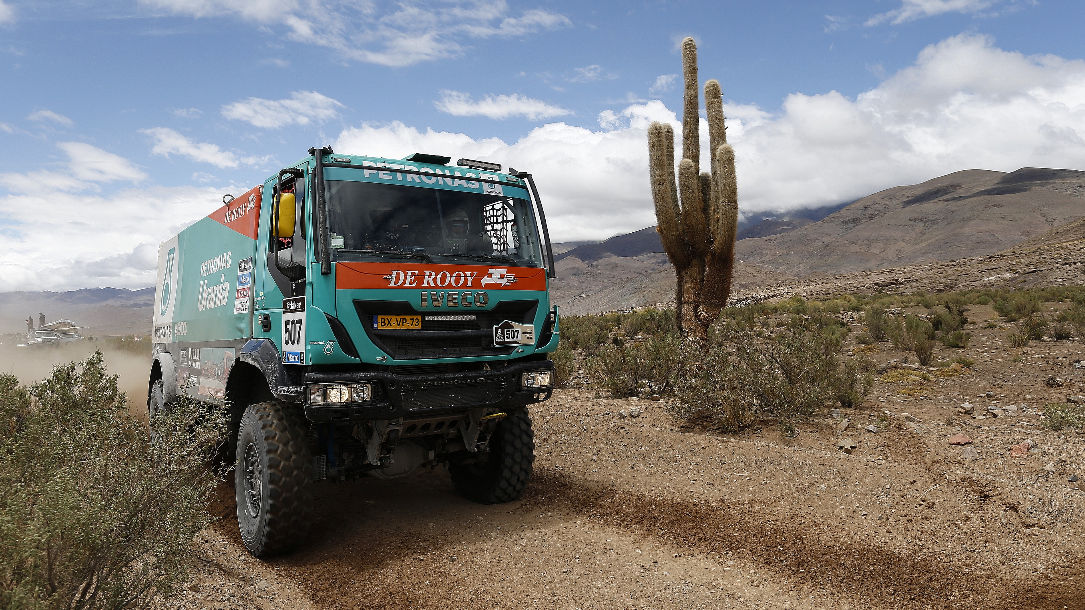 Vehicles Iveco 3800x2137