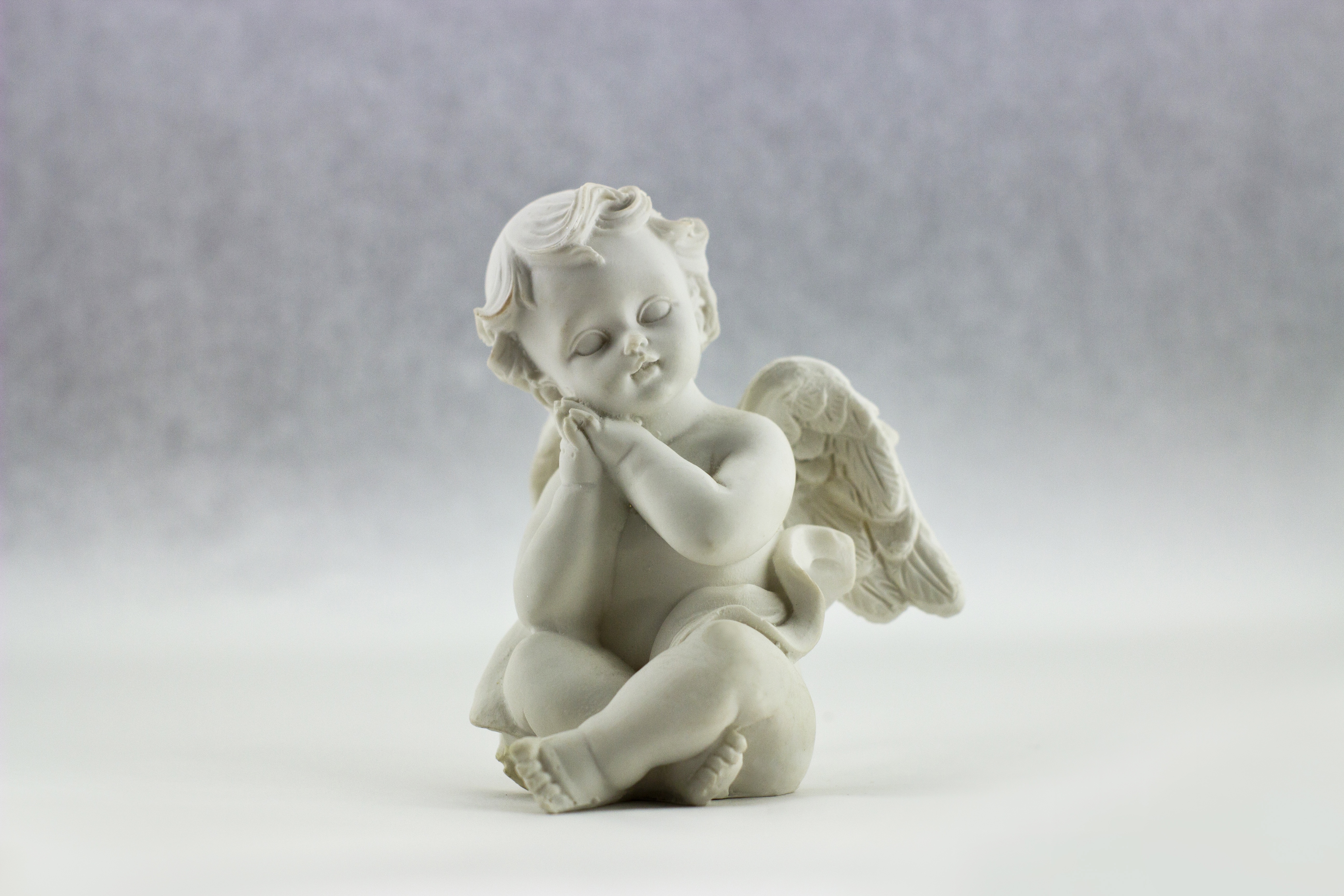 Angel Cherub Minimalist Statue 5184x3456