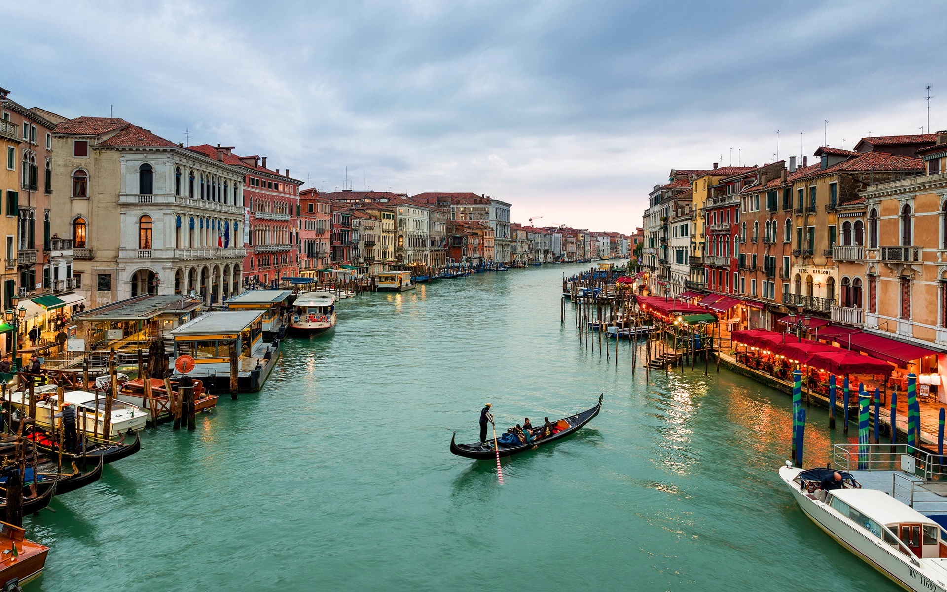 Architecture Building Gondola Grand Canal Italy Venice 1920x1200