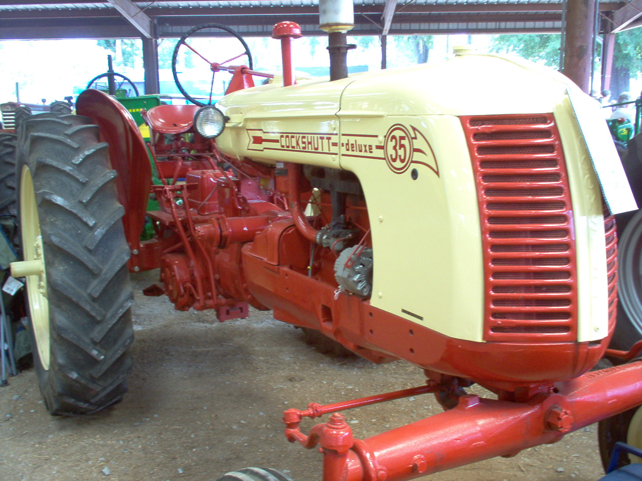 Cockshutt Tractor 2048x1536
