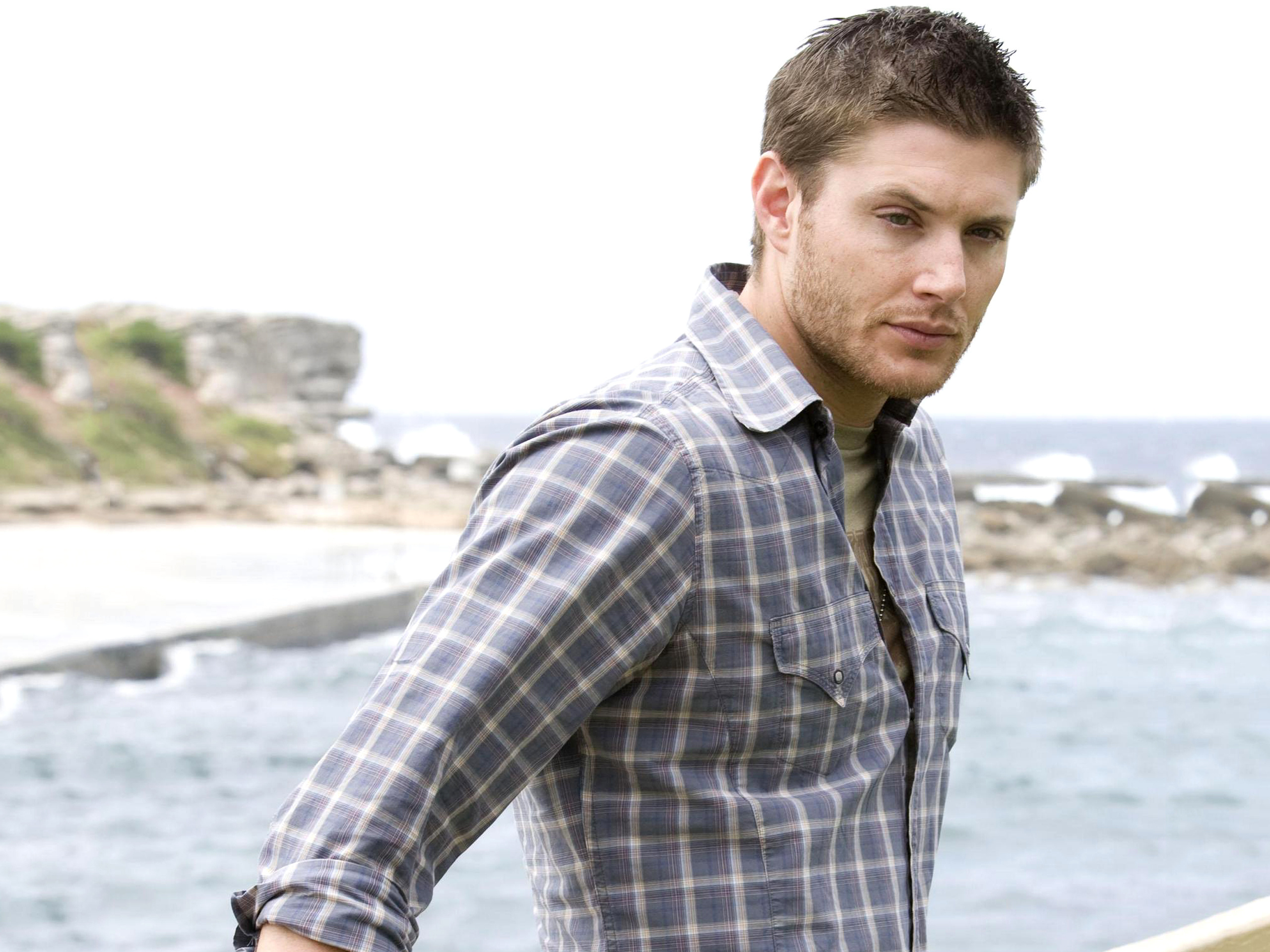 Jensen Ackles 2560x1920