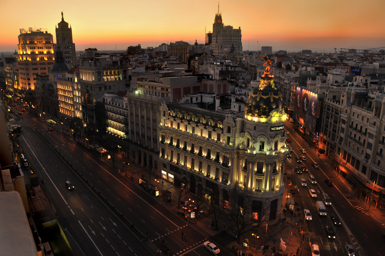 Building Madrid Street 1300x863