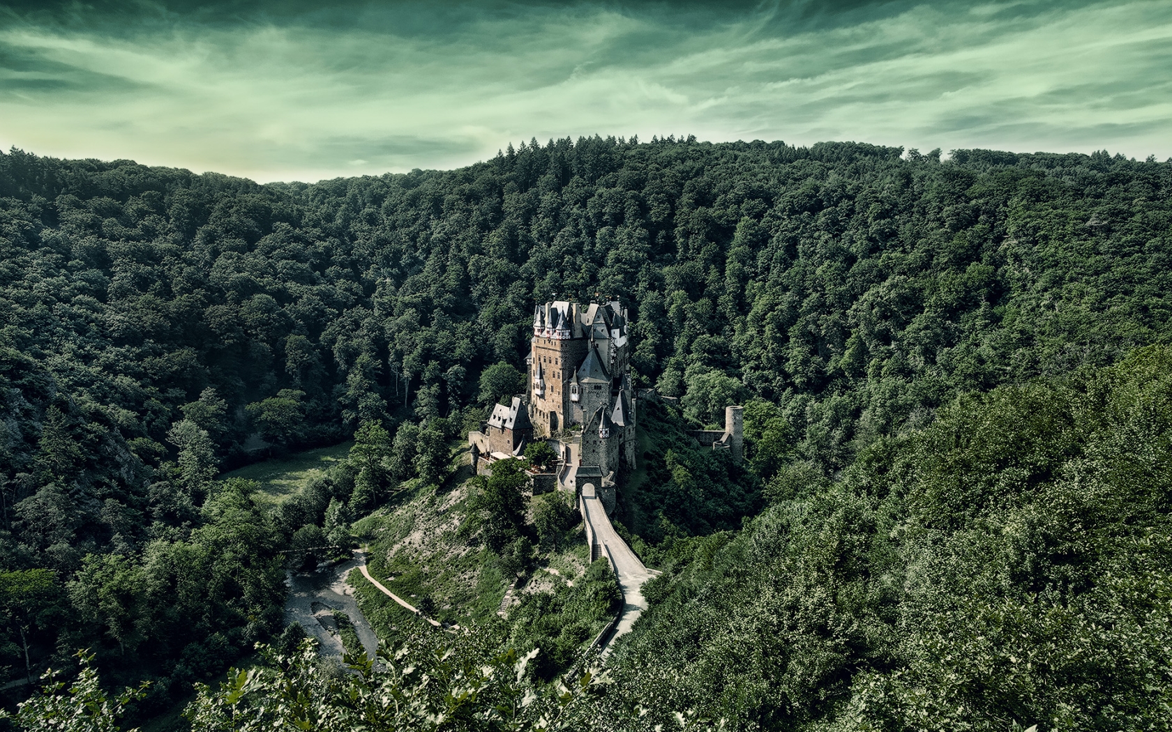 Man Made Eltz Castle 1680x1050