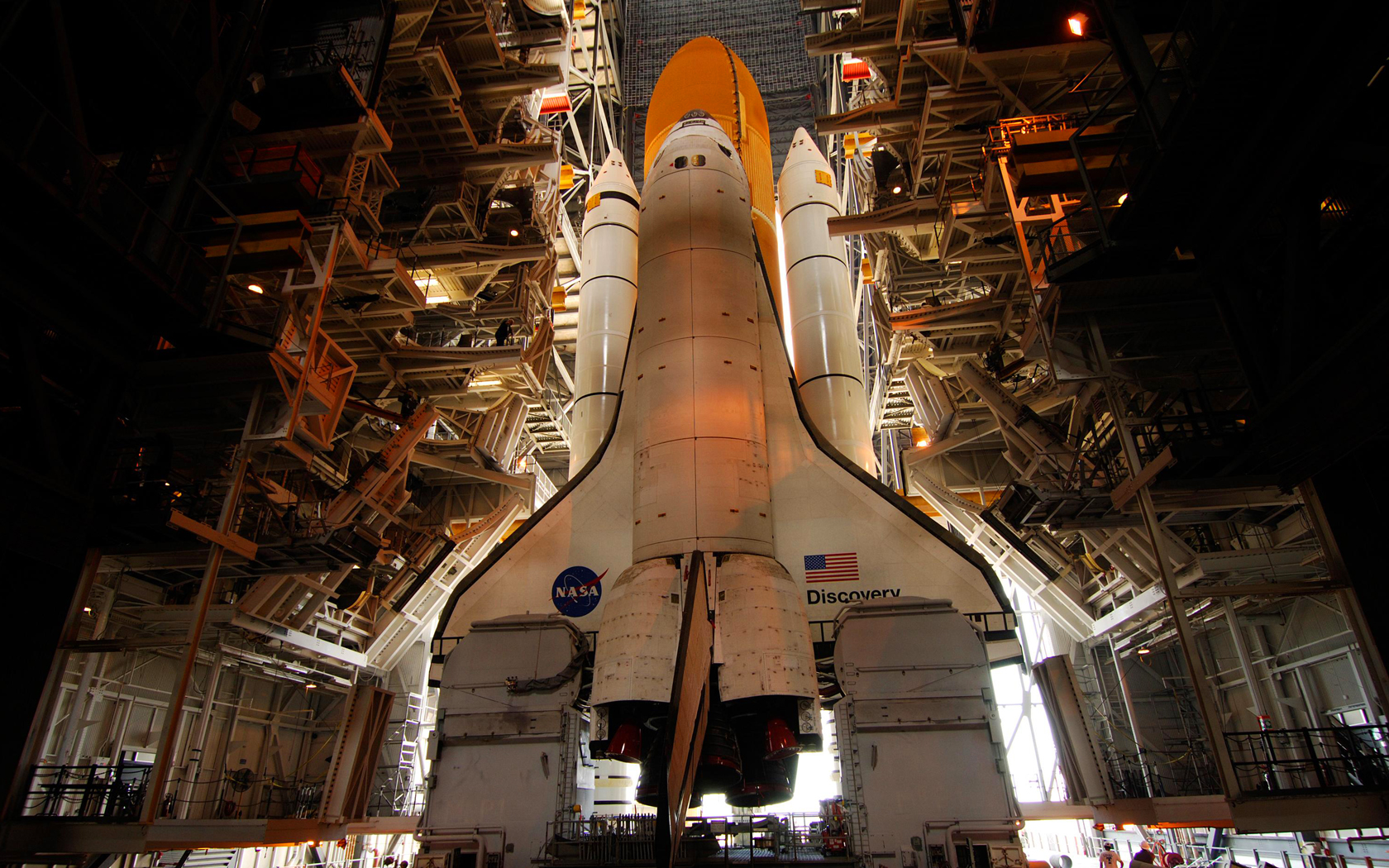Vehicles Space Shuttle Discovery 1680x1050
