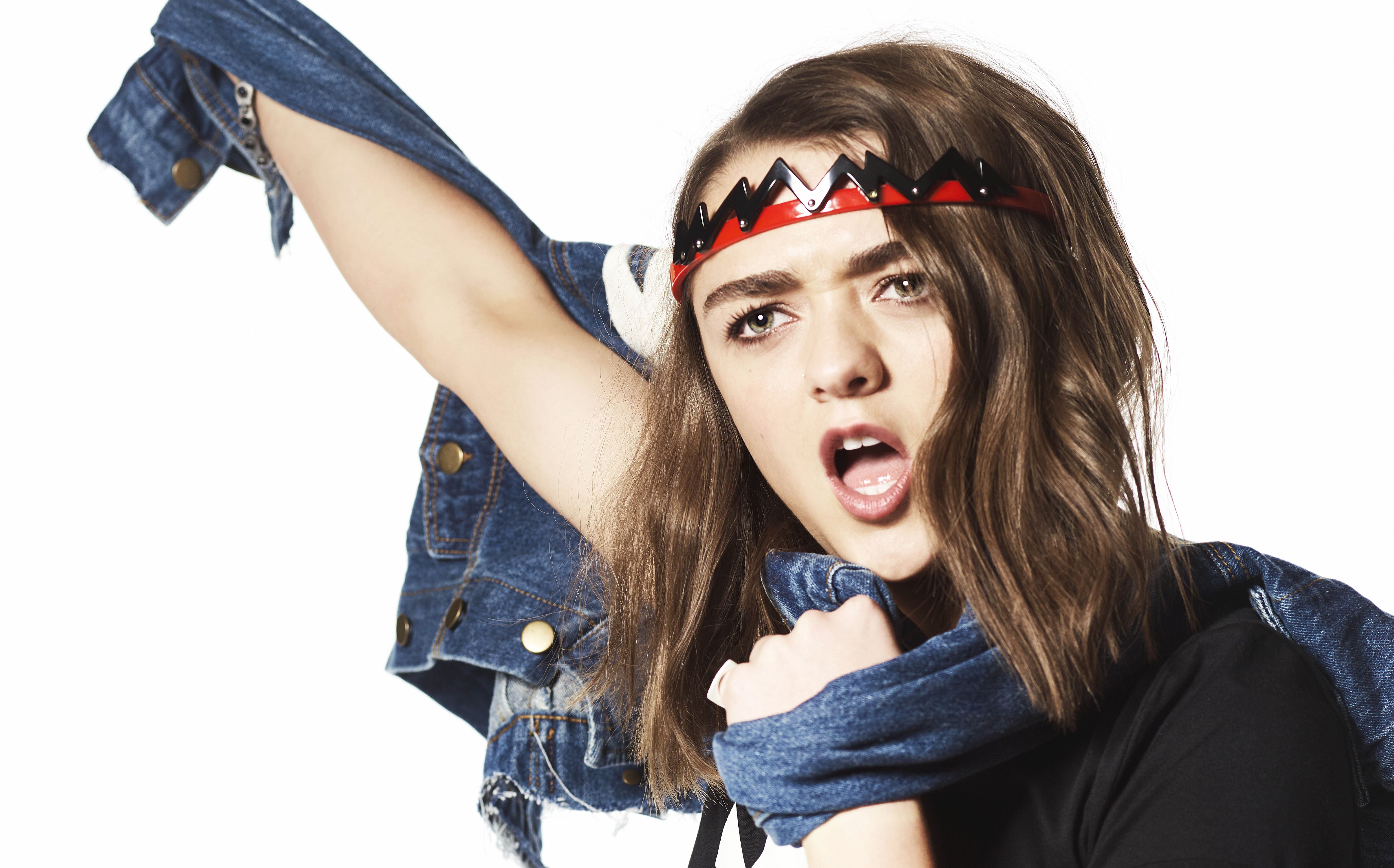 Actress British Brunette Denim Maisie Williams 6208x3868