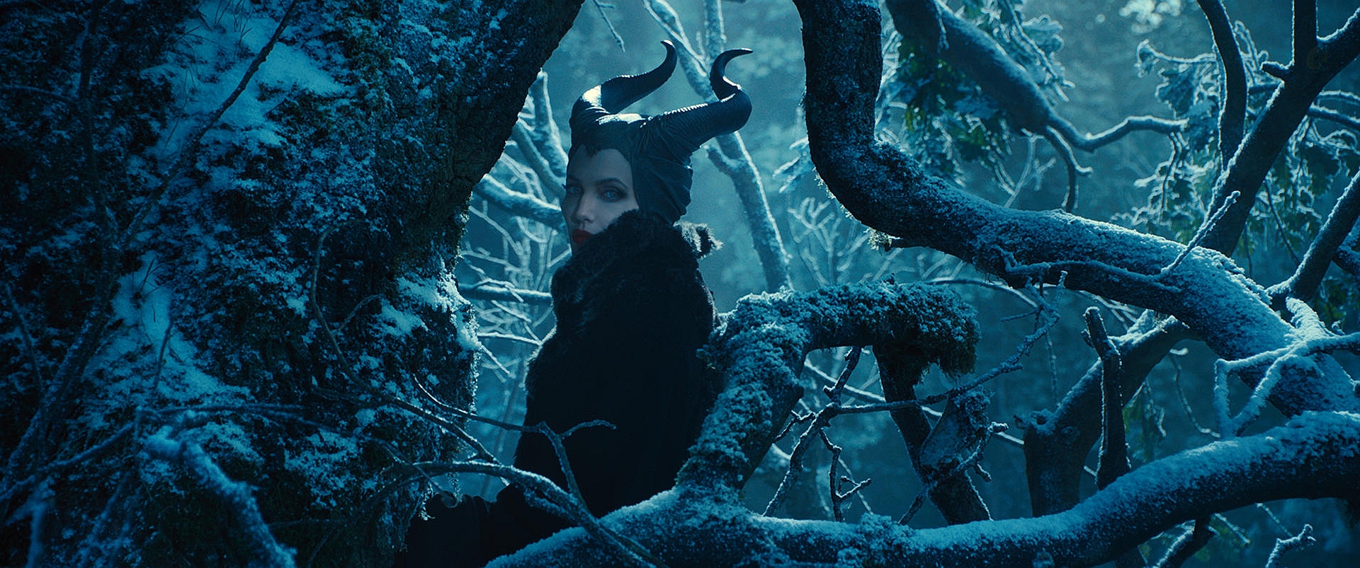 Angelina Jolie Maleficent 1920x803