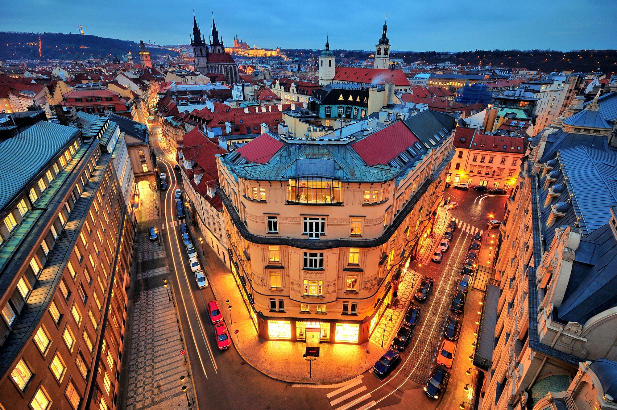 City Dusk Night Prague 2000x1328