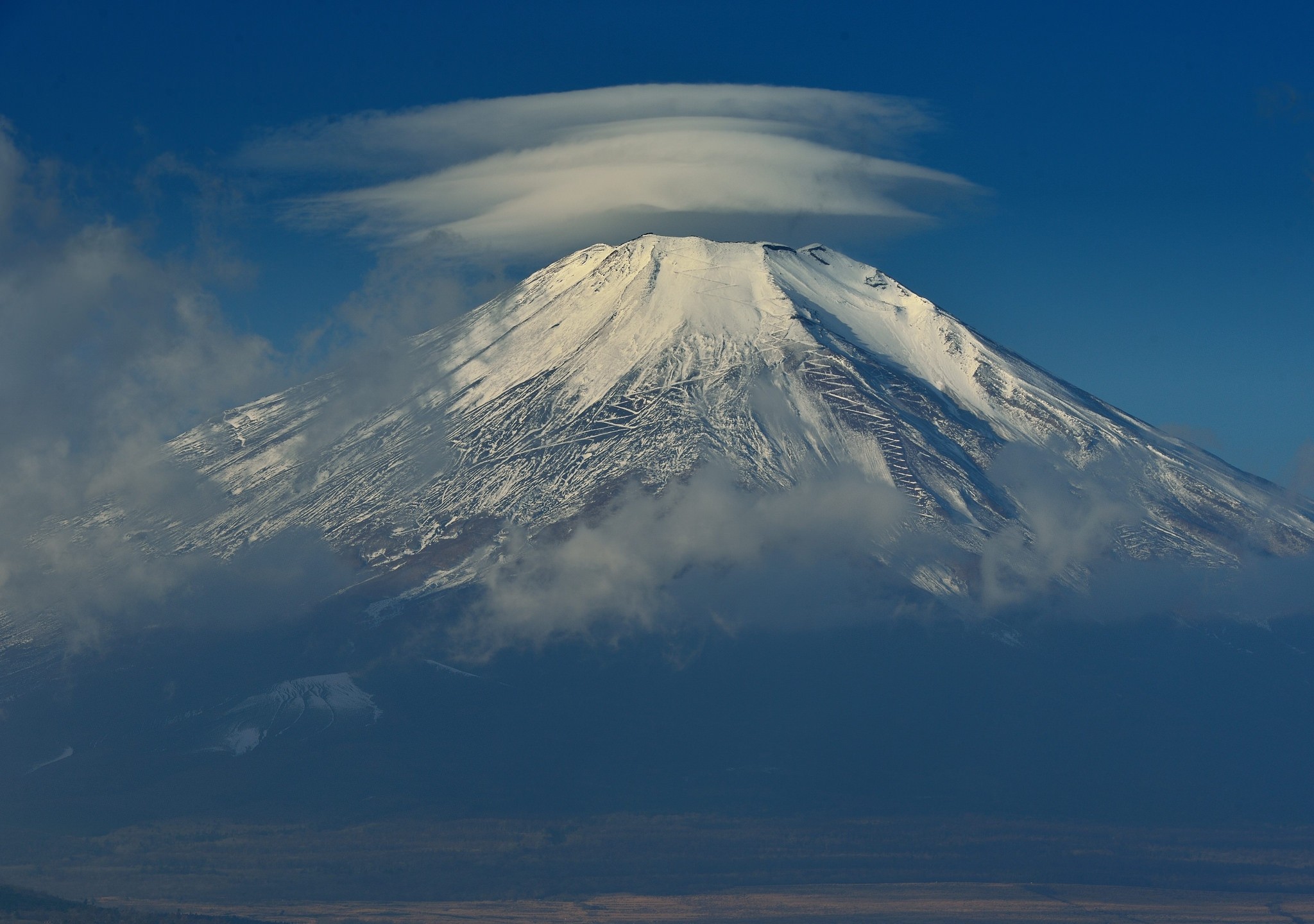 Close Up Cloud Japan Mount Fuji Mountain Volcano 2048x1440
