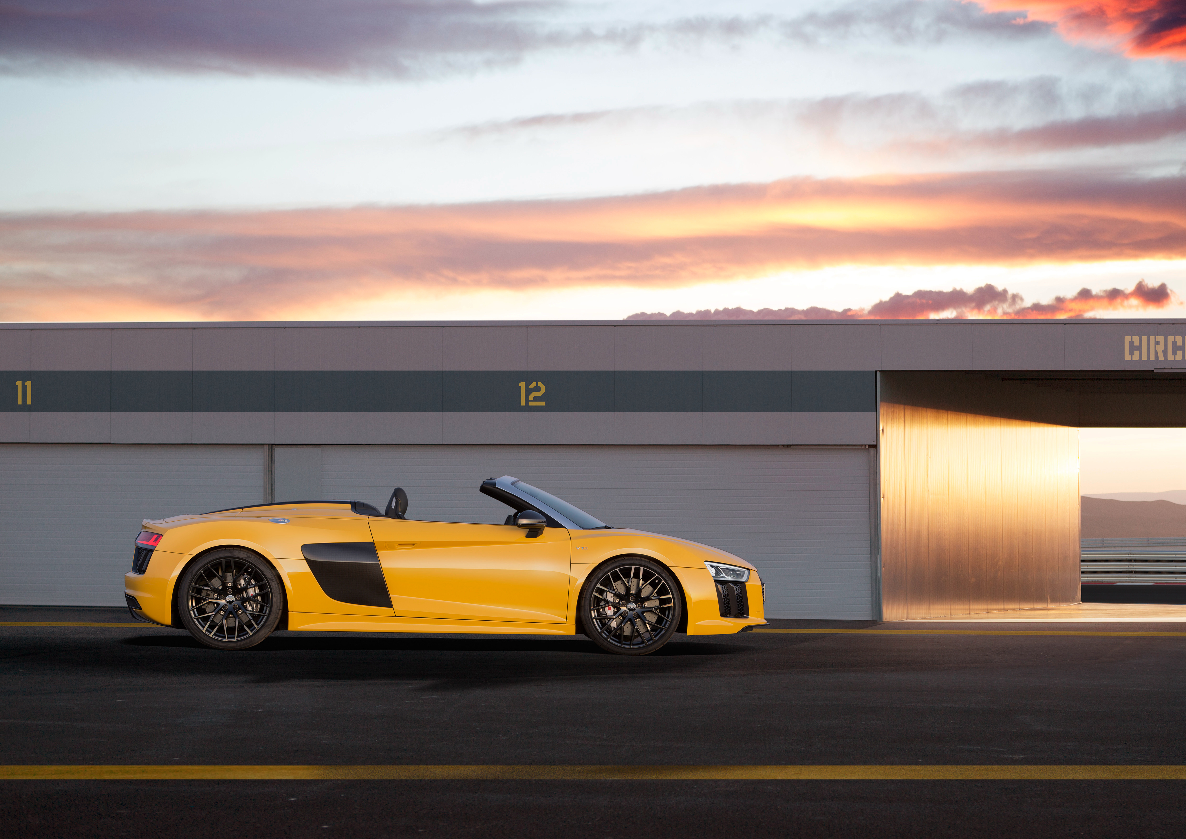 Audi R8 Spyder 4096x2897