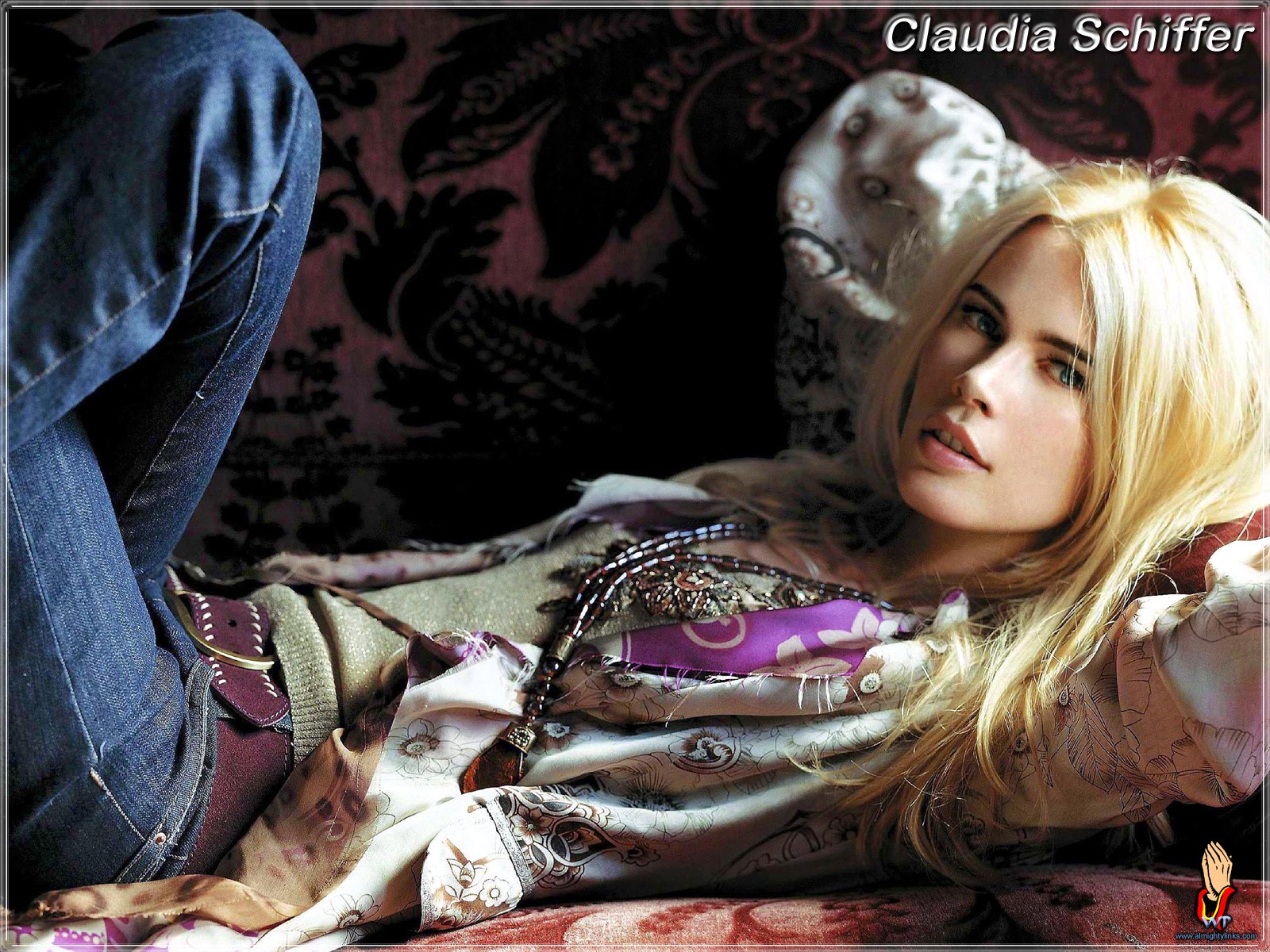 Claudia Schiffer Fashion Model Style 1600x1200