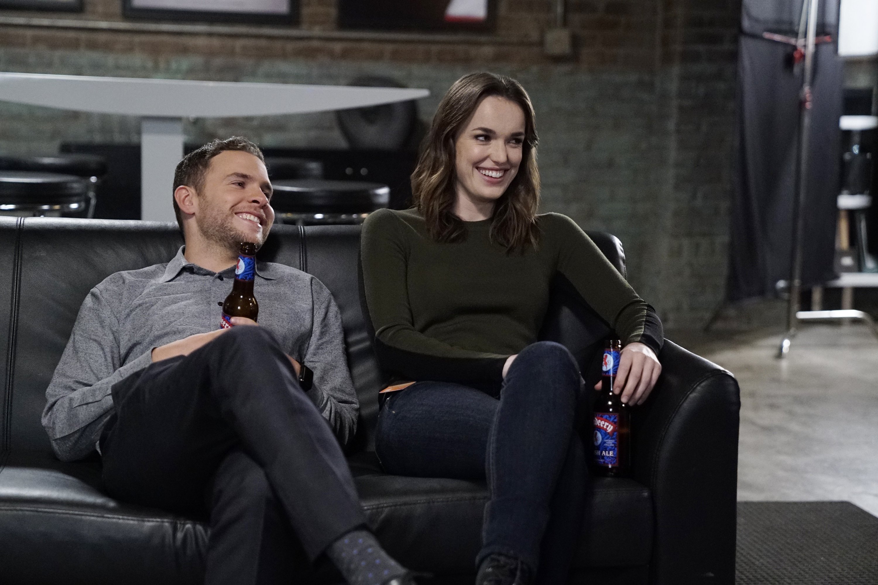 Elizabeth Henstridge Iain De Caestecker 3000x2000