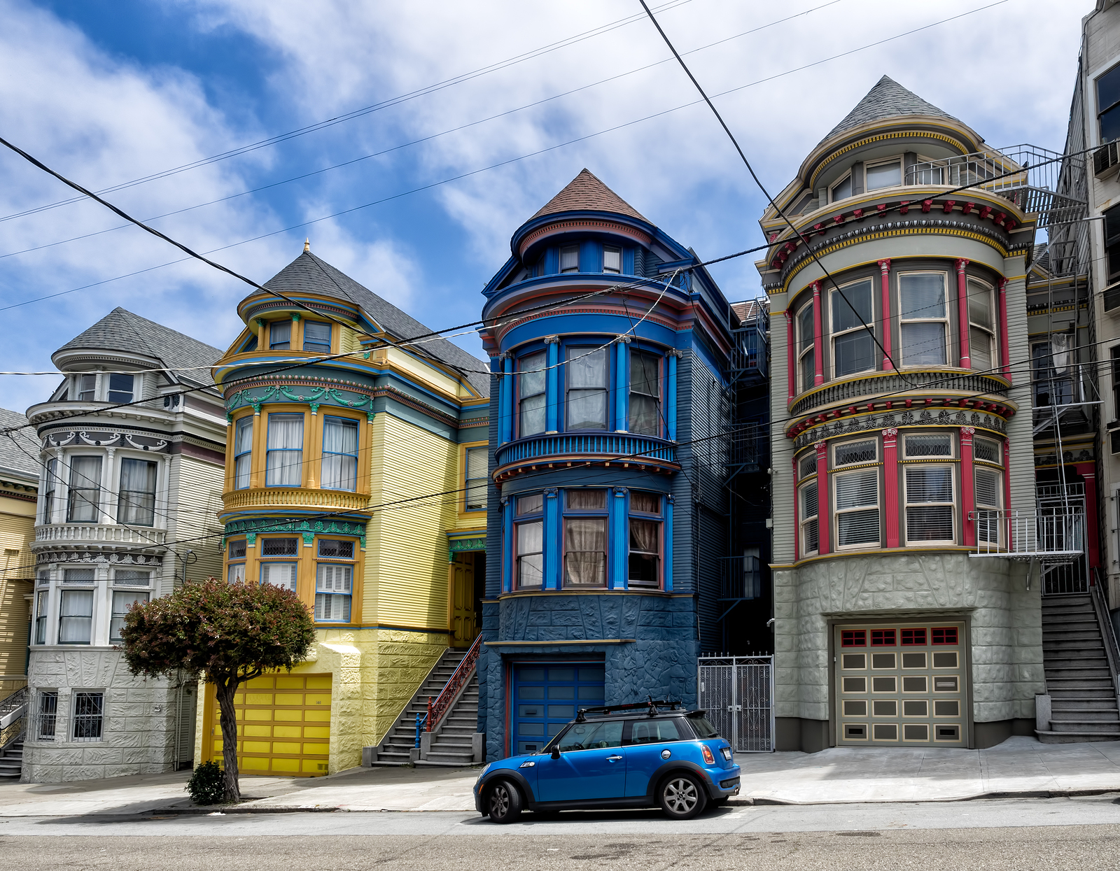 Colorful House Painted Ladies Victorian 1600x1245