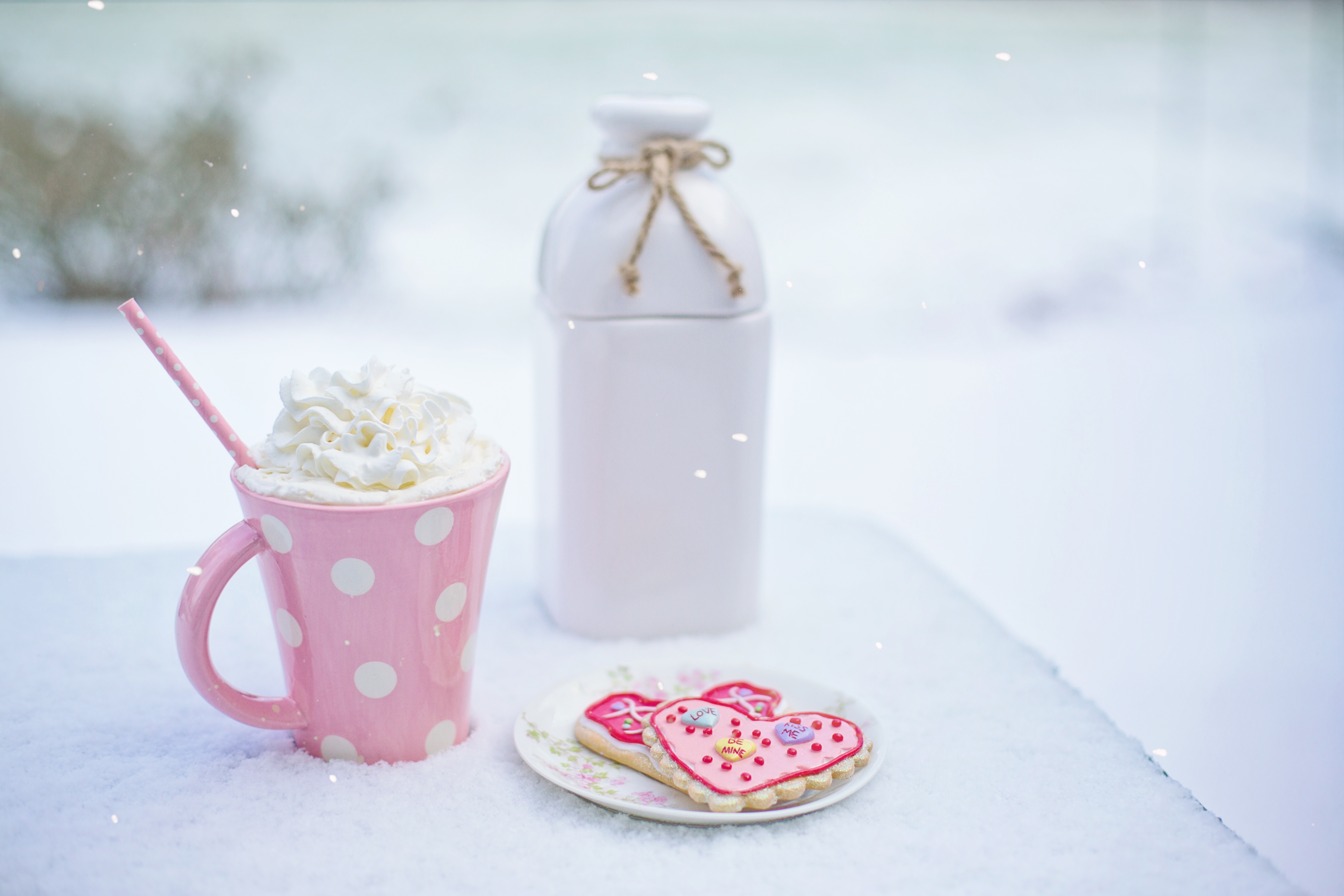 Cookie Cream Drink Heart Shaped Hot Chocolate Pink 5760x3840