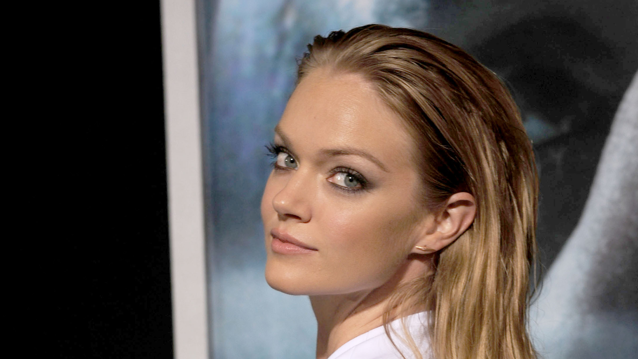 American Lindsay Ellingson Model 2560x1440