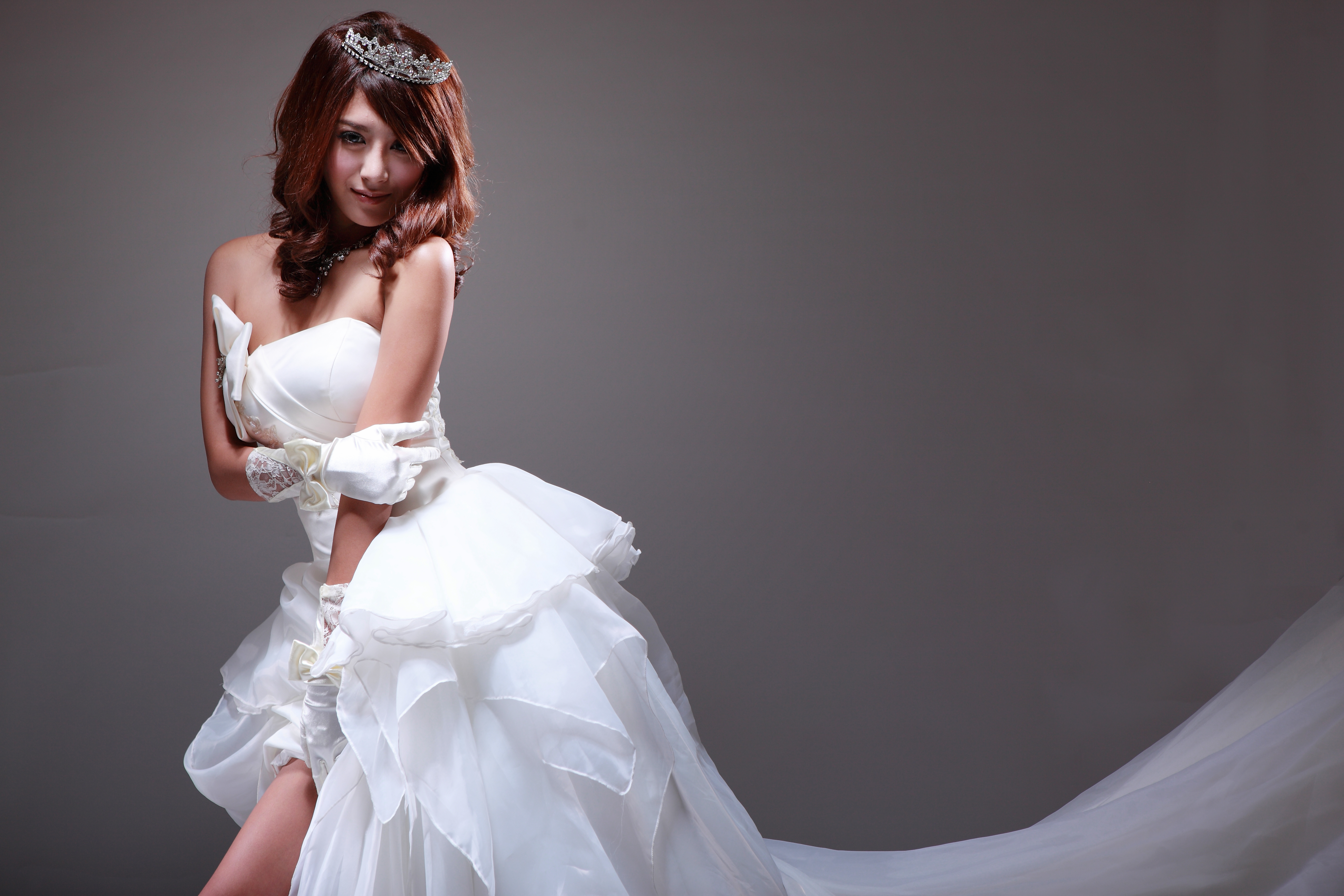 Asian Bride Diadem Girl Glove Model Taiwanese Wedding Dress Xia Qing 5616x3744