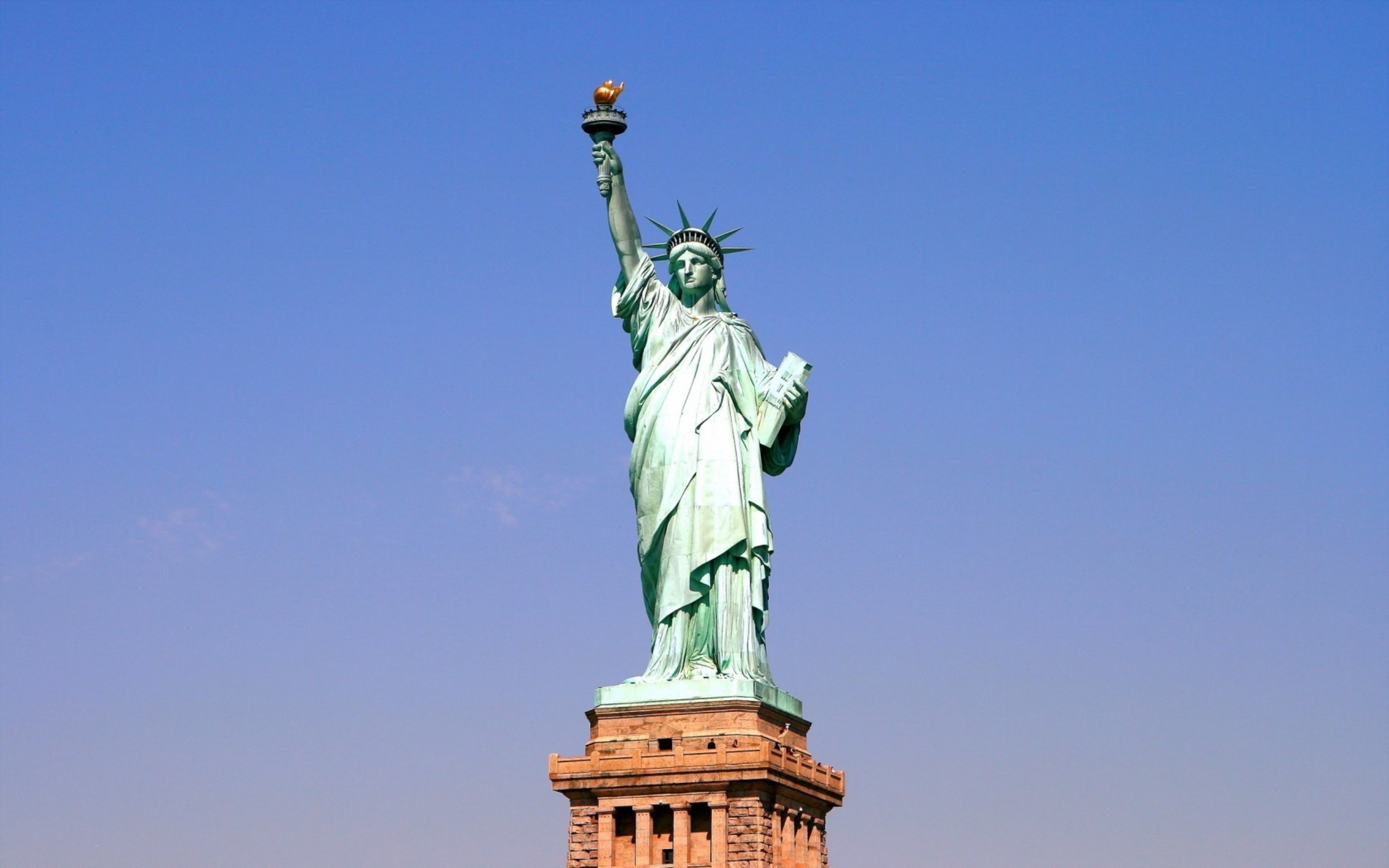 Man Made Statue Of Liberty 2560x1600