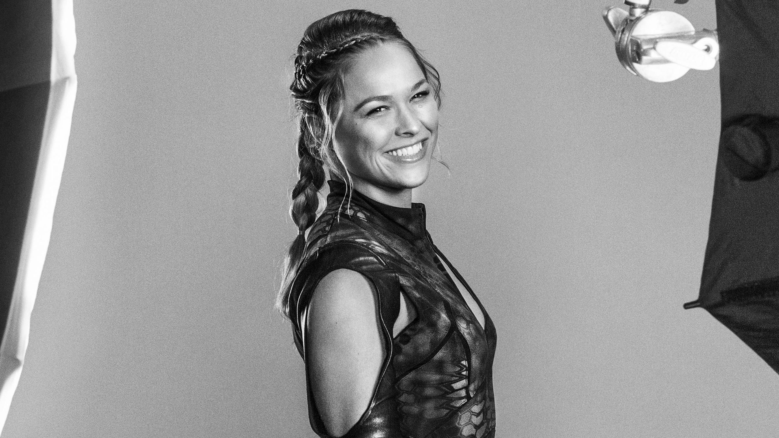 Luna The Expendables Ronda Rousey 2700x1519