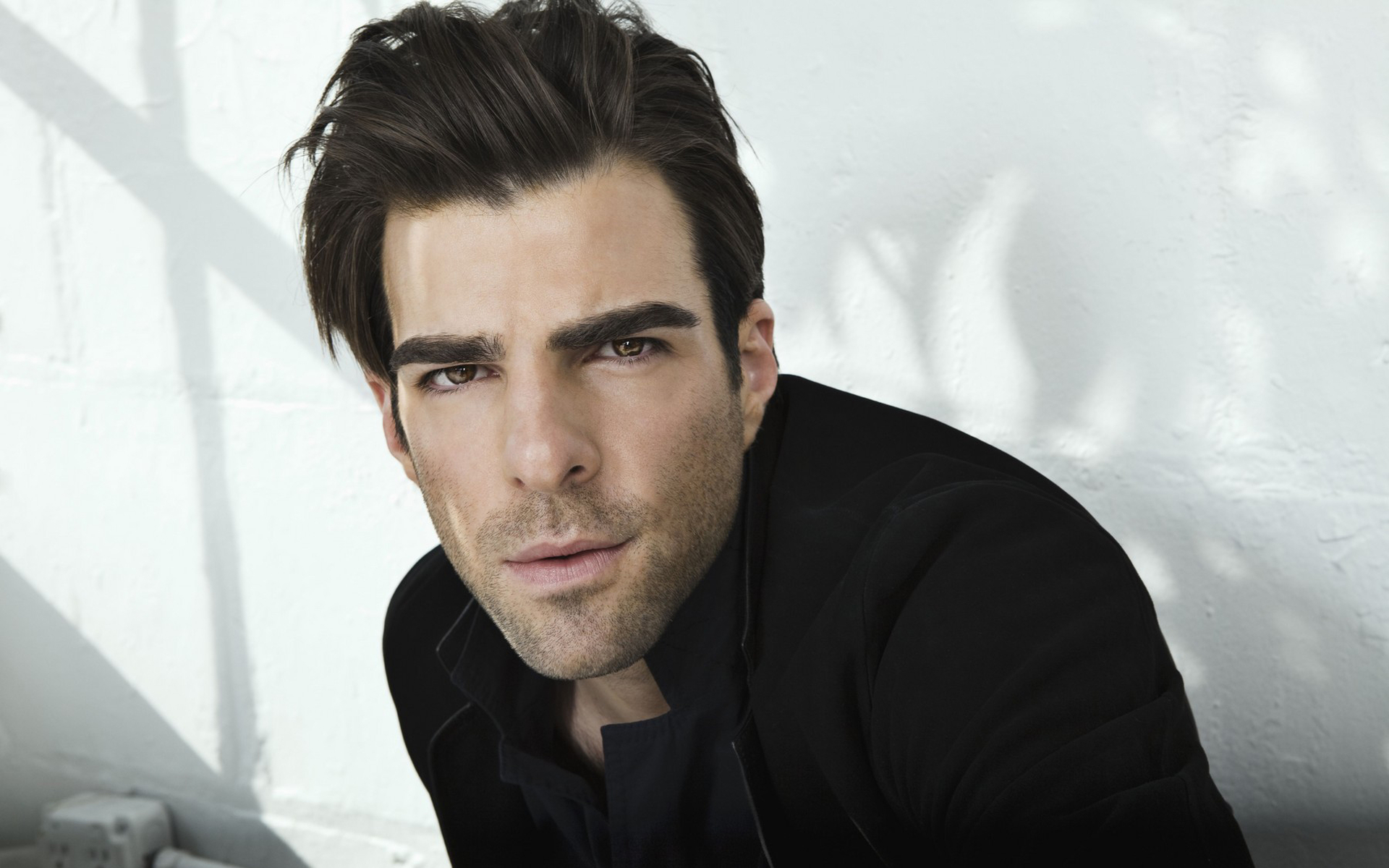 Actor American Zachary Quinto 1920x1200