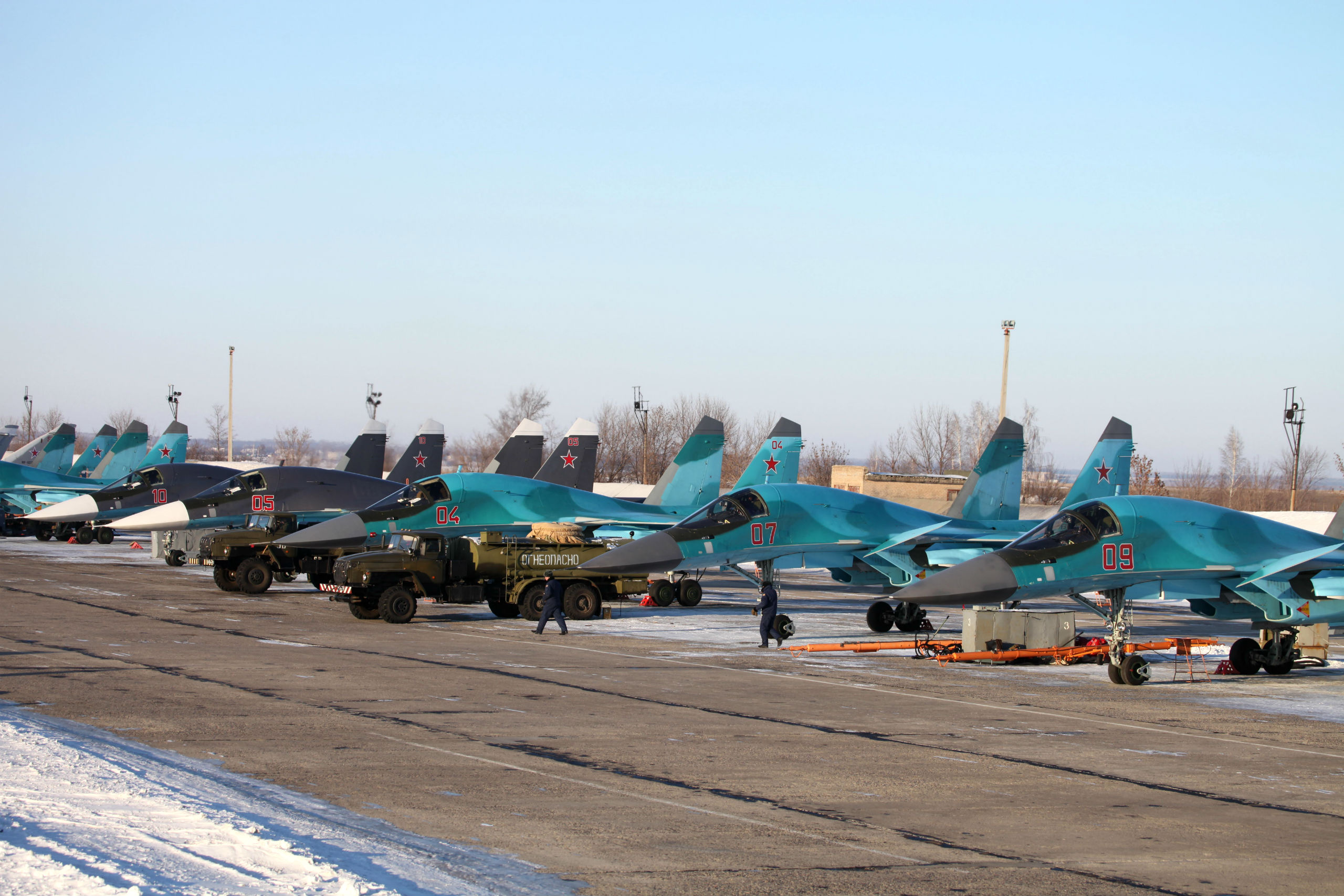 Military Sukhoi Su 34 2560x1707