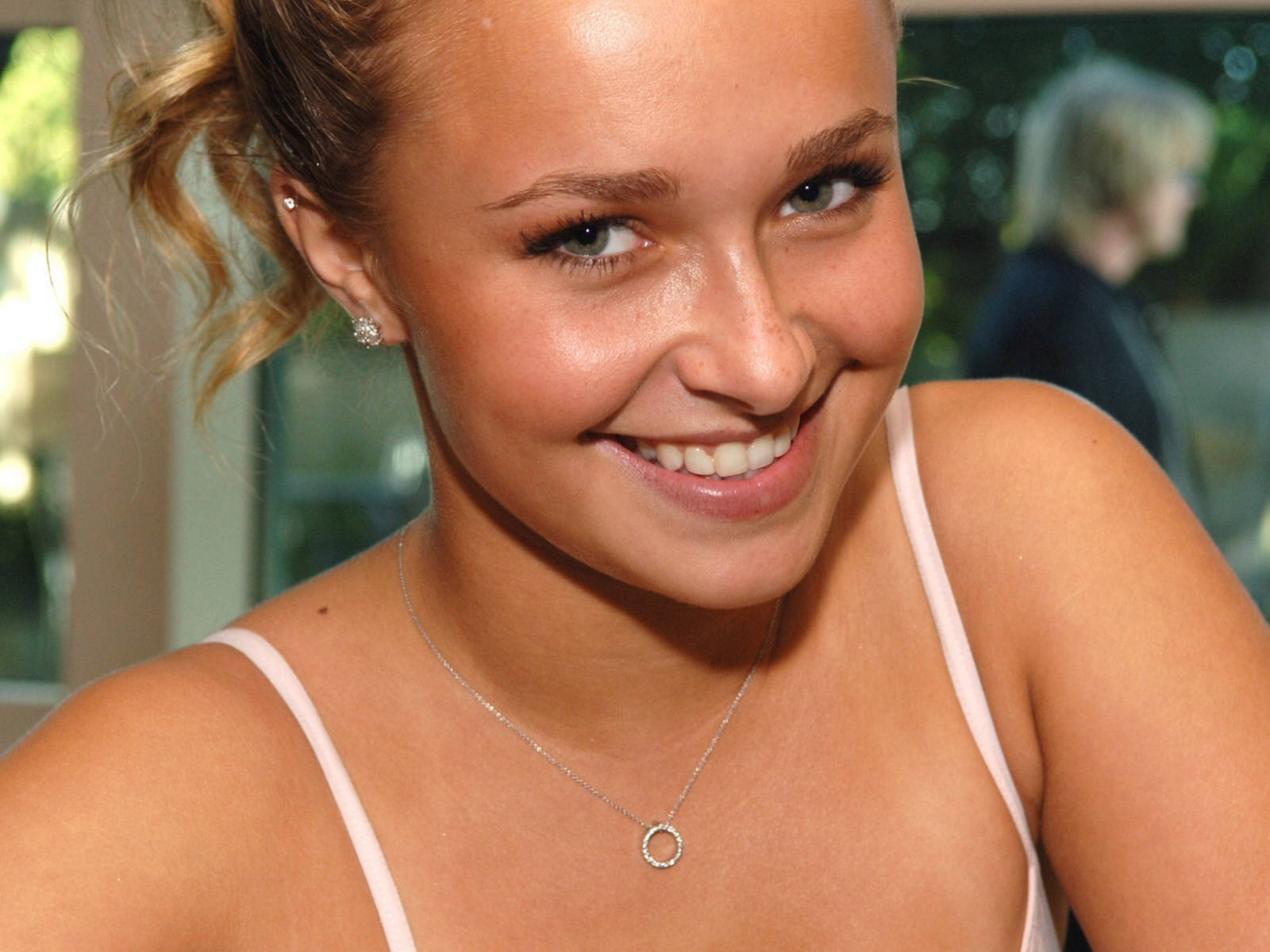 Hayden Panettiere 1600x1200