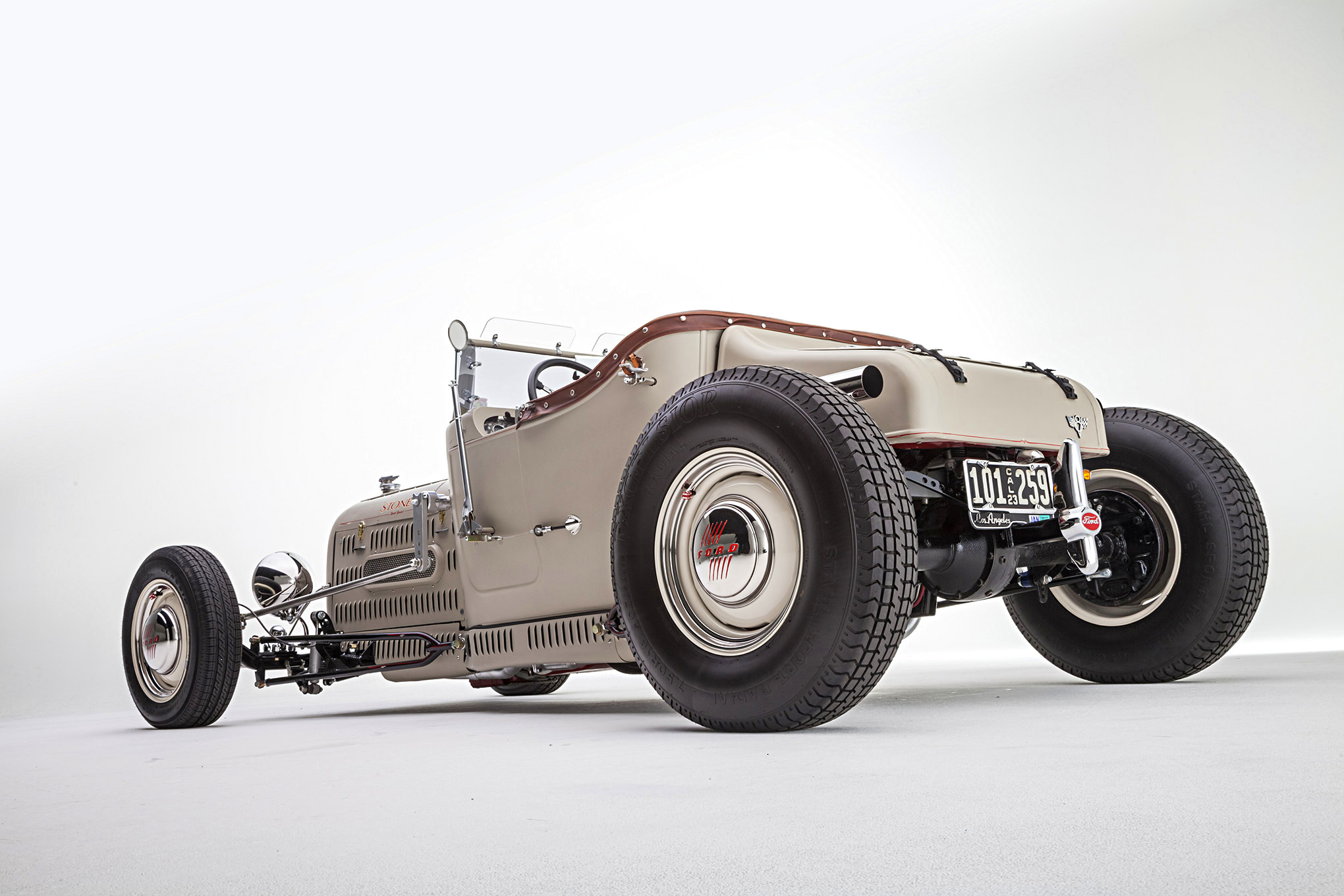 1923 Ford Roadster Race Car 2040x1360