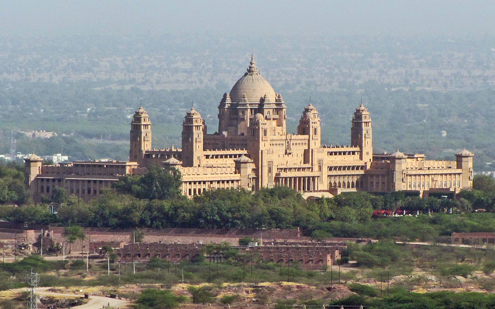 Man Made Umaid Bhawan Palace 1680x1050