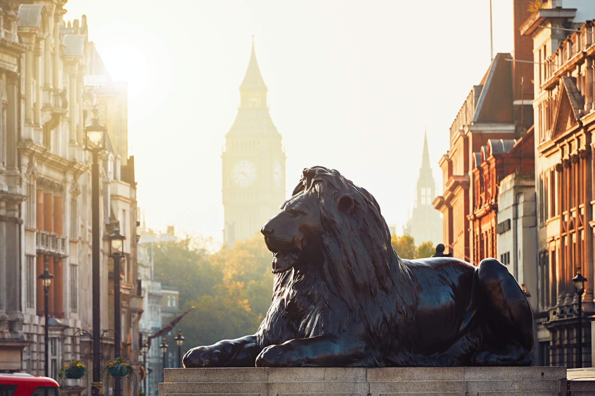 Big Ben Lion London Statue 2048x1365