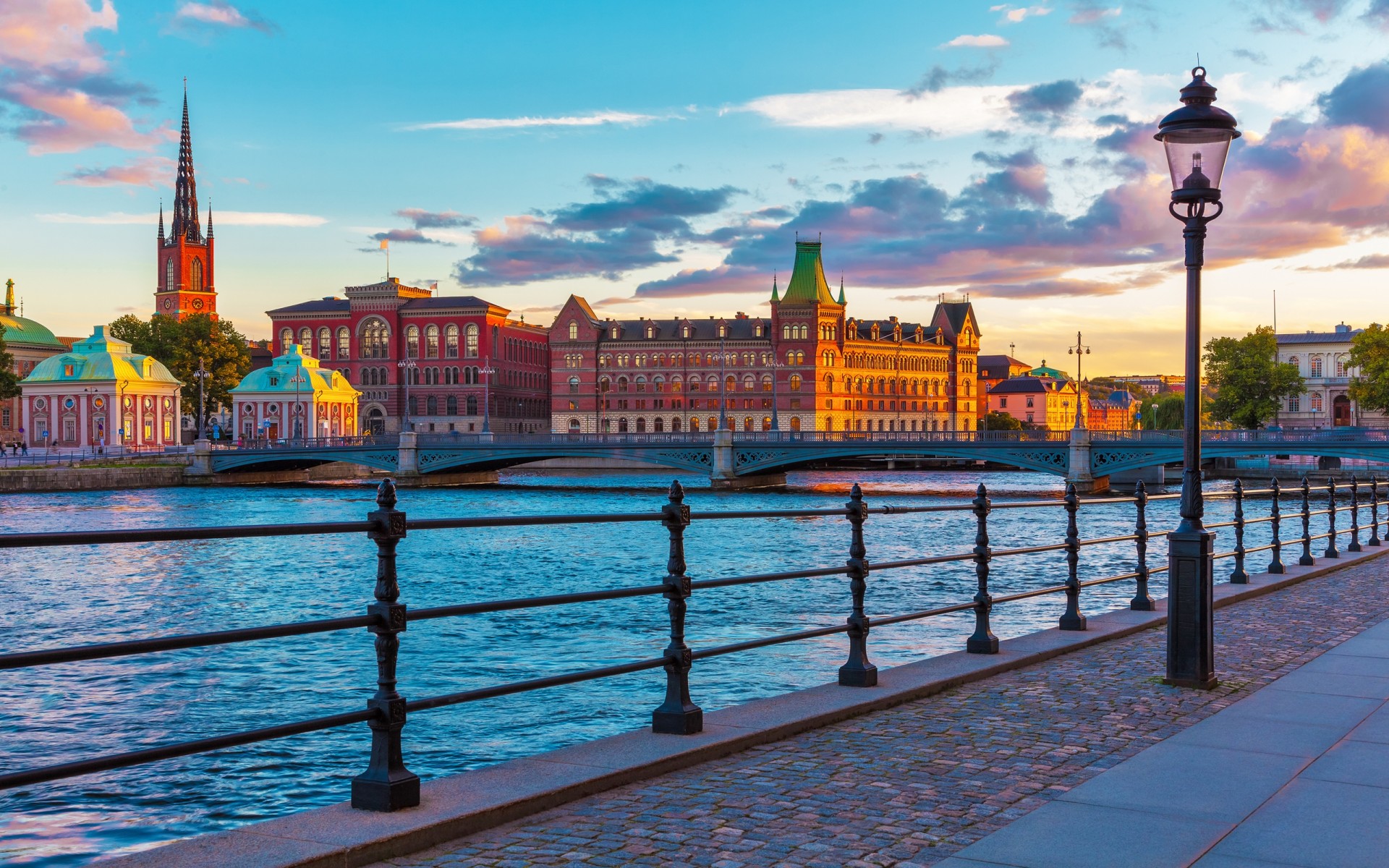 City River Stockholm Sweden 1920x1200