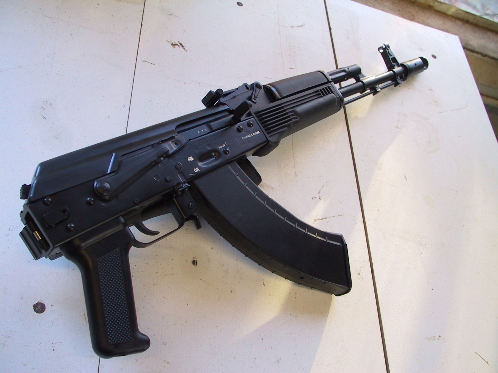 Weapons Assault Rifle 1600x1200