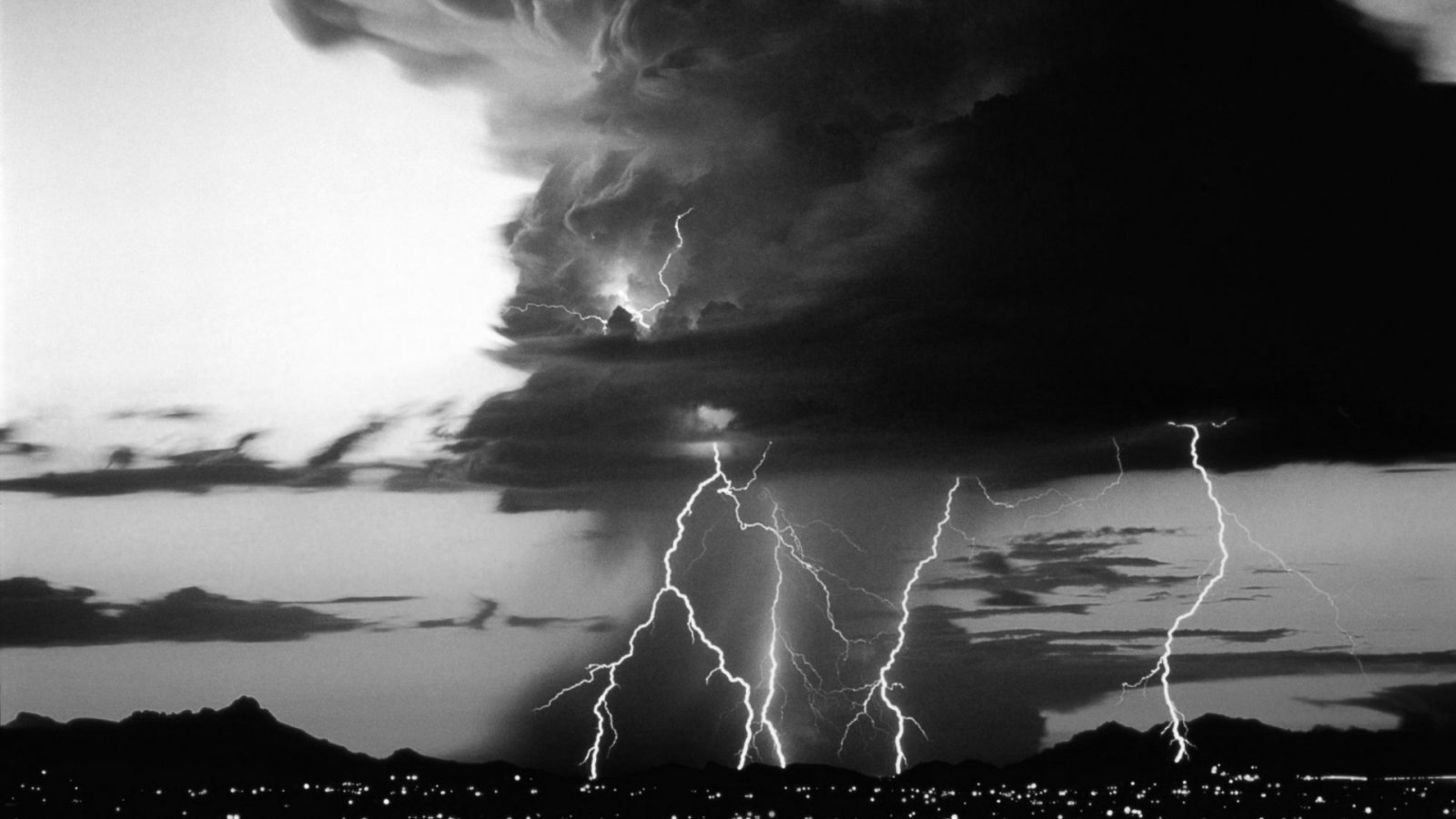 Black Amp White Cloud Lightning Storm Thunderstorm 1600x900