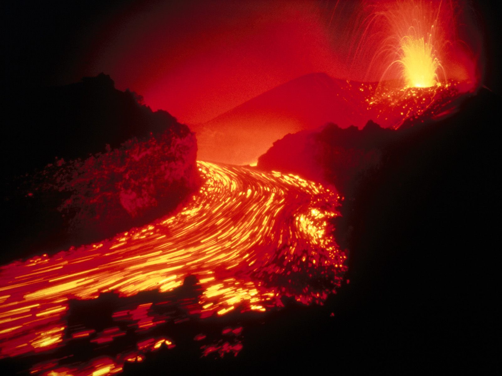 Lava Red River Volcano 1600x1200