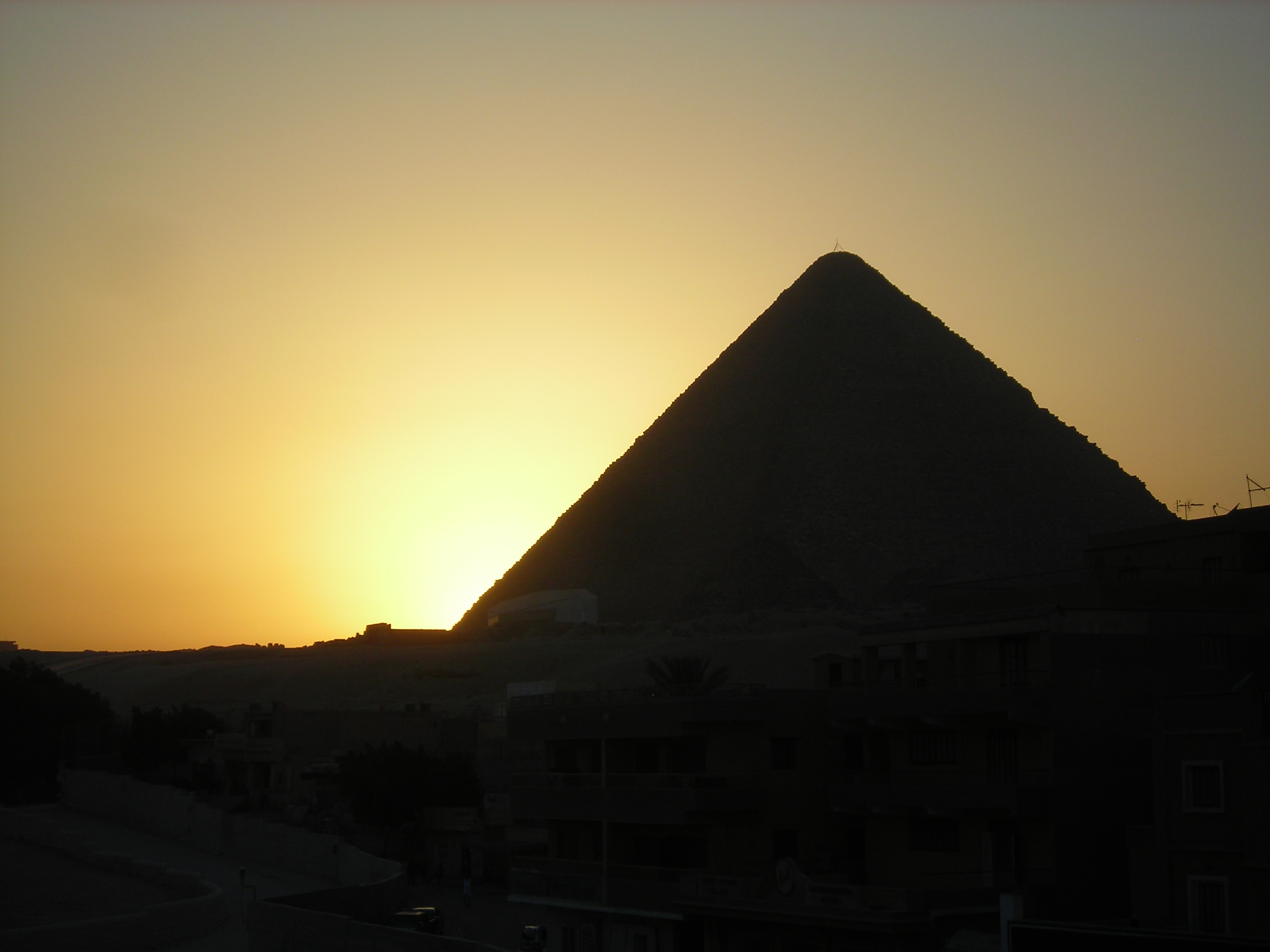 Pyramid Sunset 2592x1944