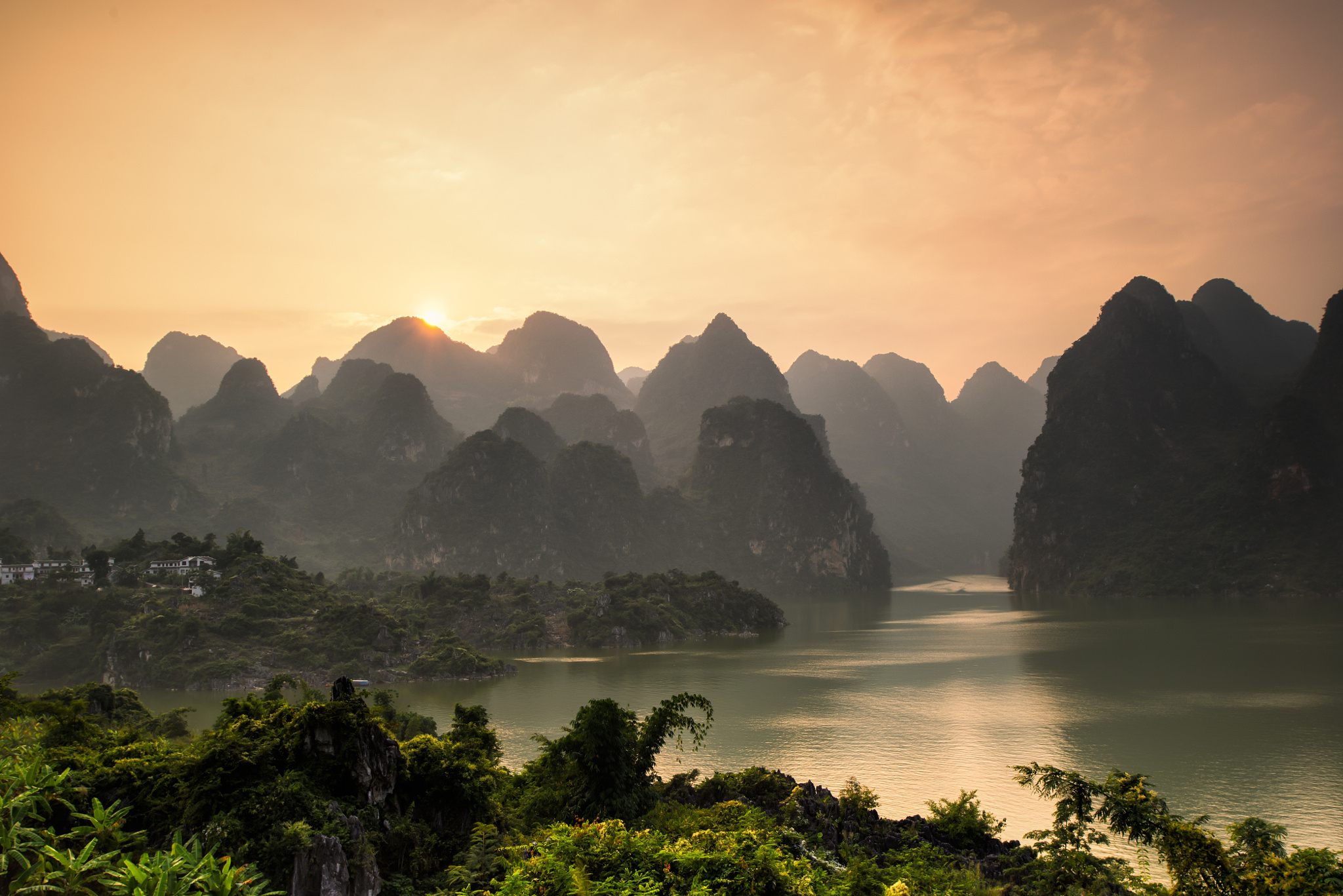 China Guanxi Zhuang Landscape Li River Mountain Nanling Mountains Nature River Sunset 2048x1367