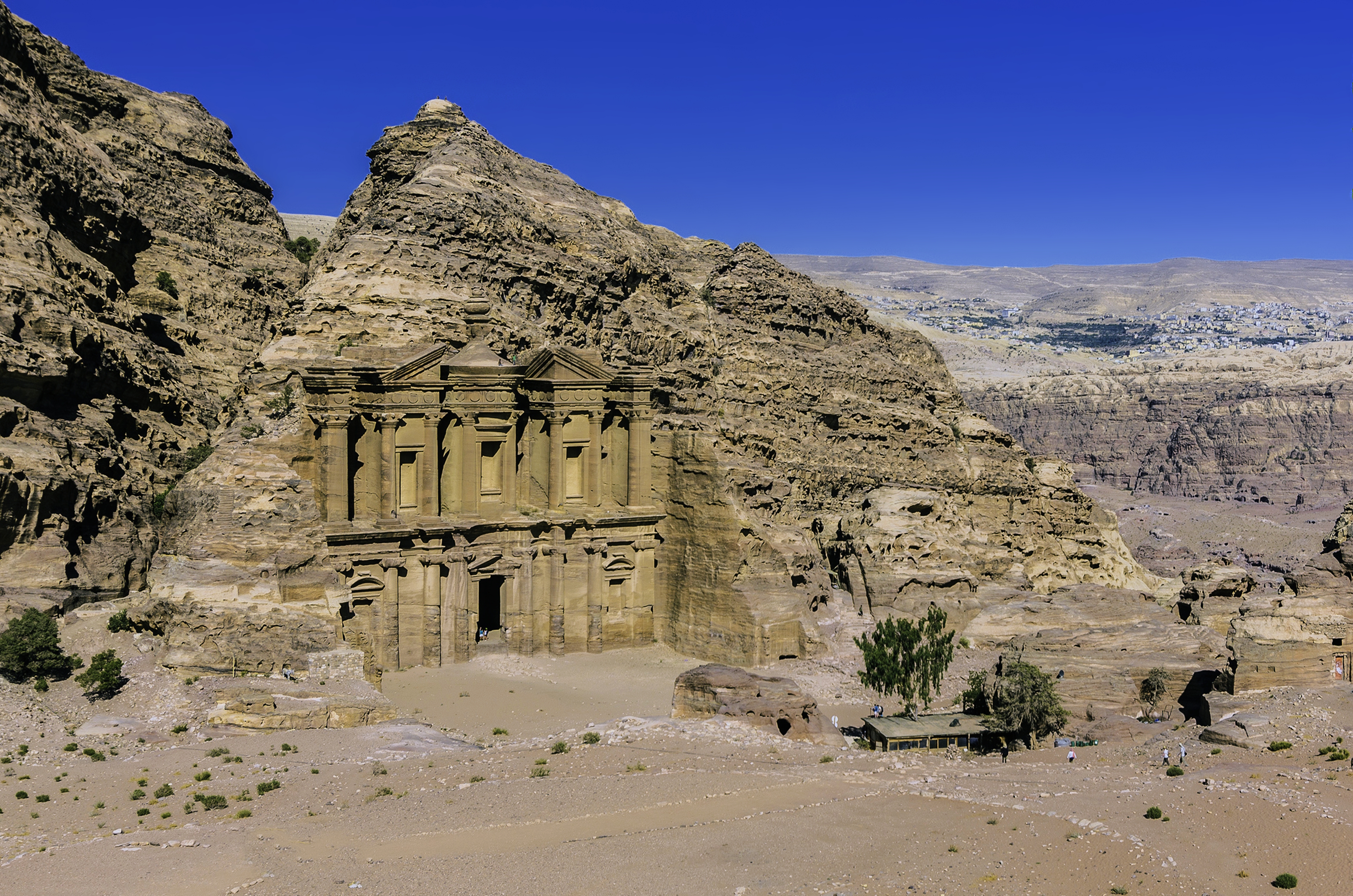 Desert History Mountain Sculpture 3840x2544