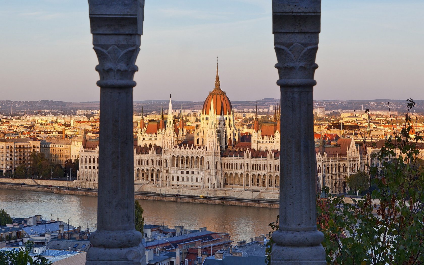 Budapest Hungarian Parliament Building Hungary 1680x1050