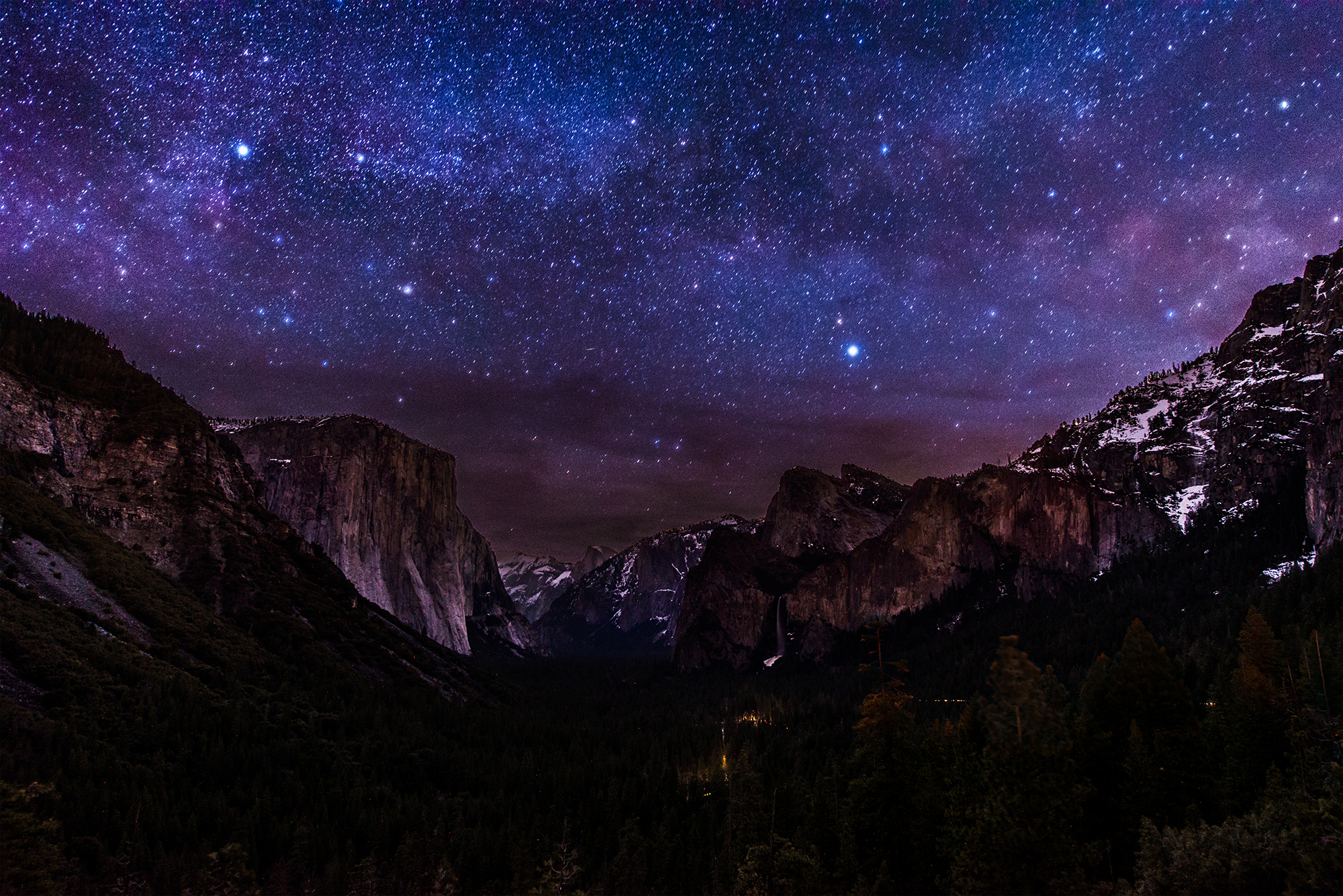 Milky Way Night Yosemite National Park 2000x1335